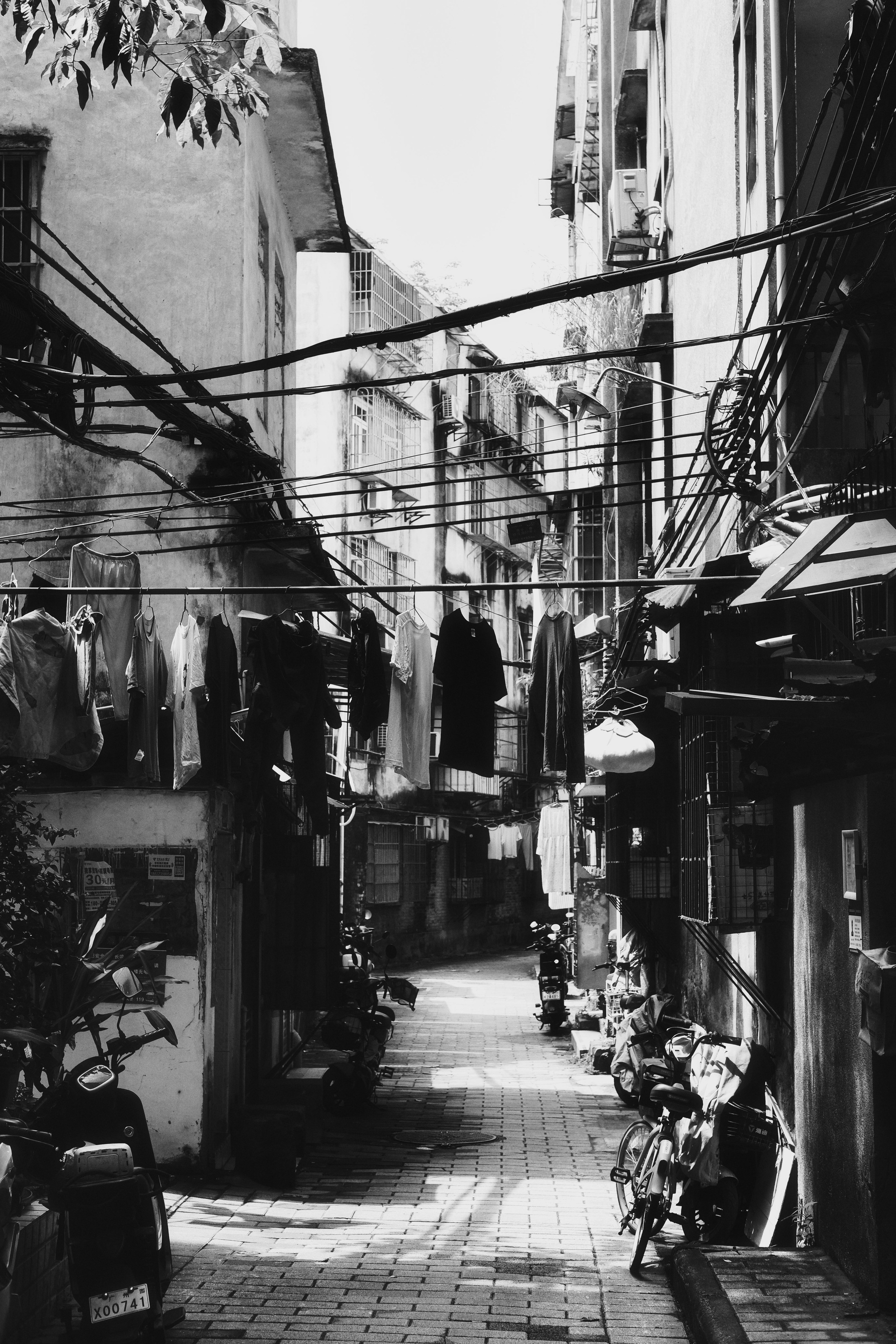 Capturing Life in Black and White - Candid Street Photography