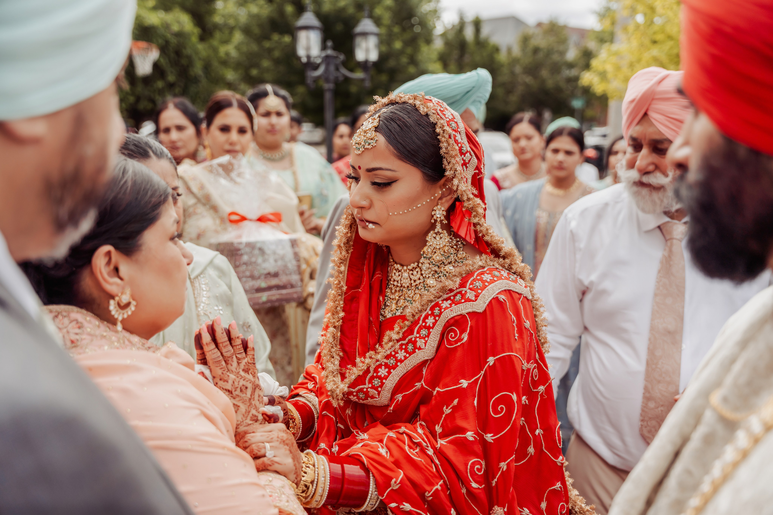 Gagan & Jasmeen. Wedding Photographer & Cinematographer studios