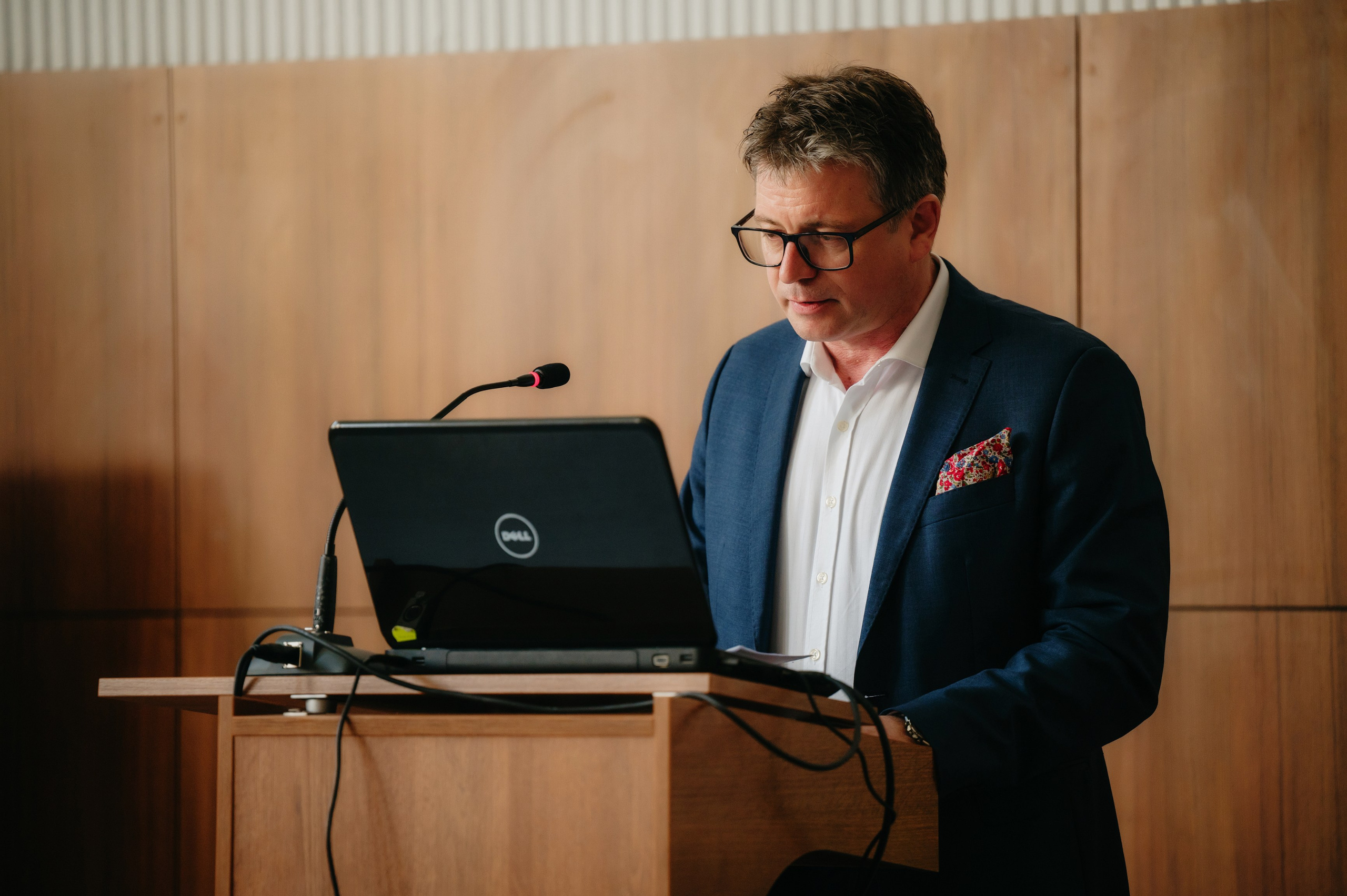 Medicina Veterinara — dupa 30 de ani…. Laurentiu Stefan StoryTeller