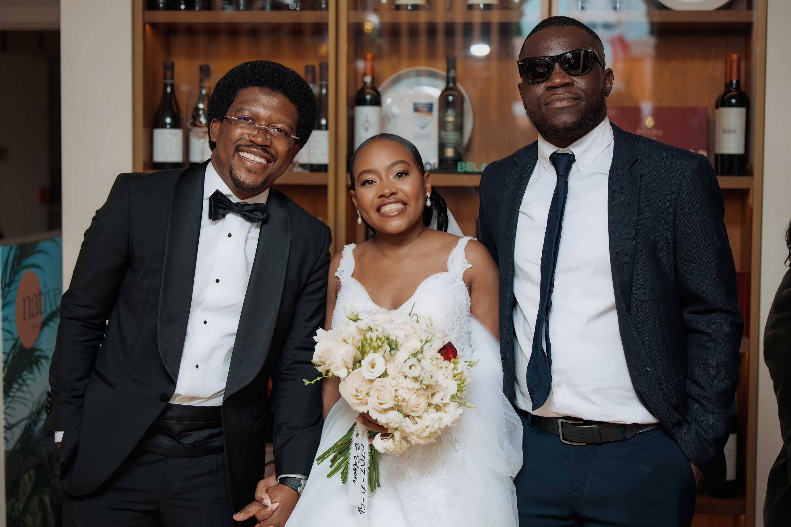 Nawik e Ethson. Fazemos o seu casamento ser lembrado por gerações