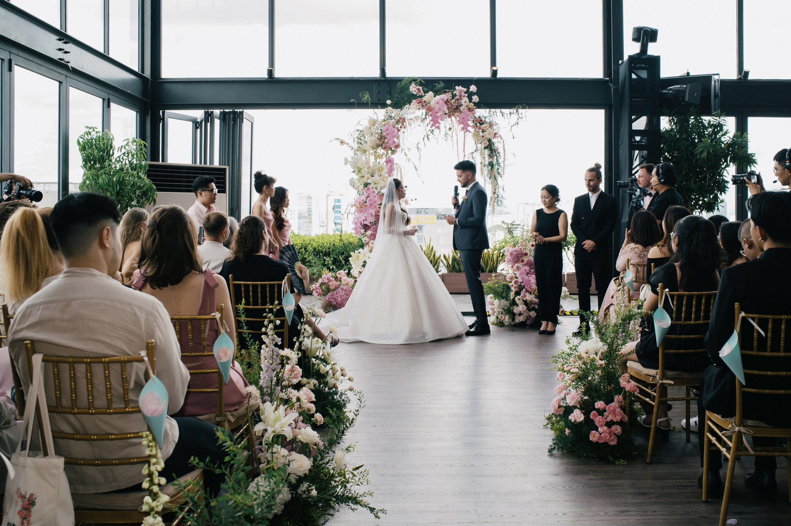 D & K / Wedding Journalism. Nhiếp ảnh gia đám cưới hàng đầu tại Thành Phố Hồ Chí Minh