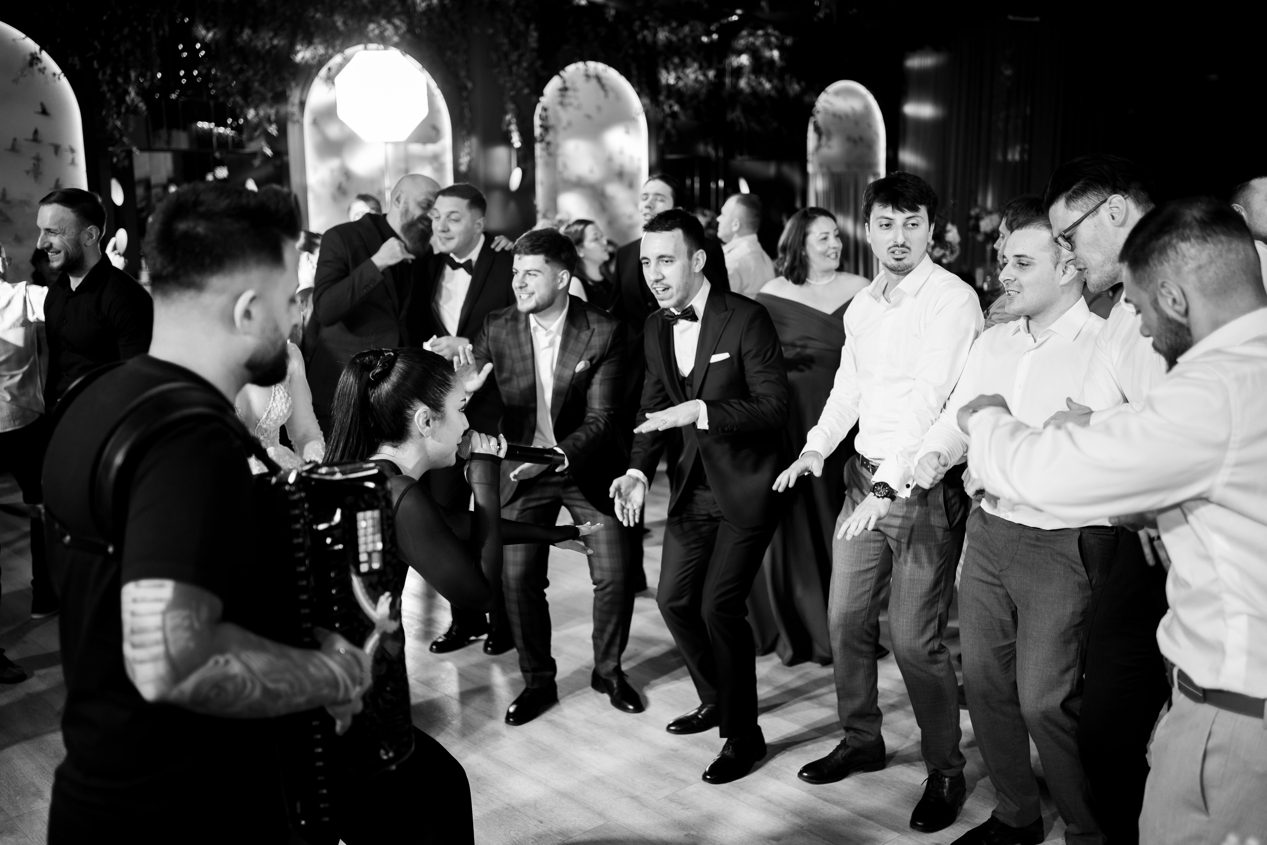 PARTY. Gabriel Florea — Fotograf nuntă București