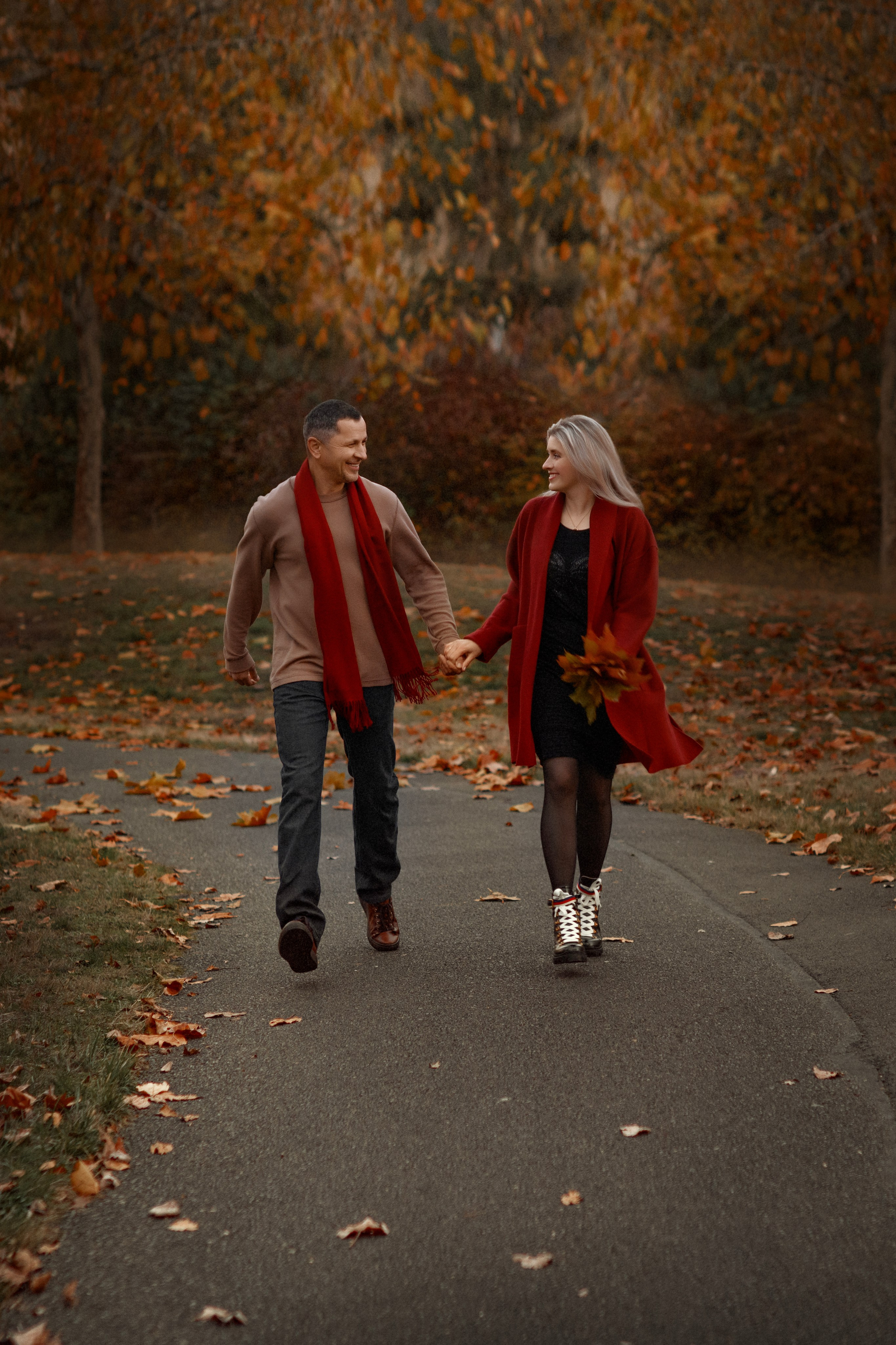 Autumn romance. Wedding & portrait photography in the Seattle Area. Helen Michelle photographer