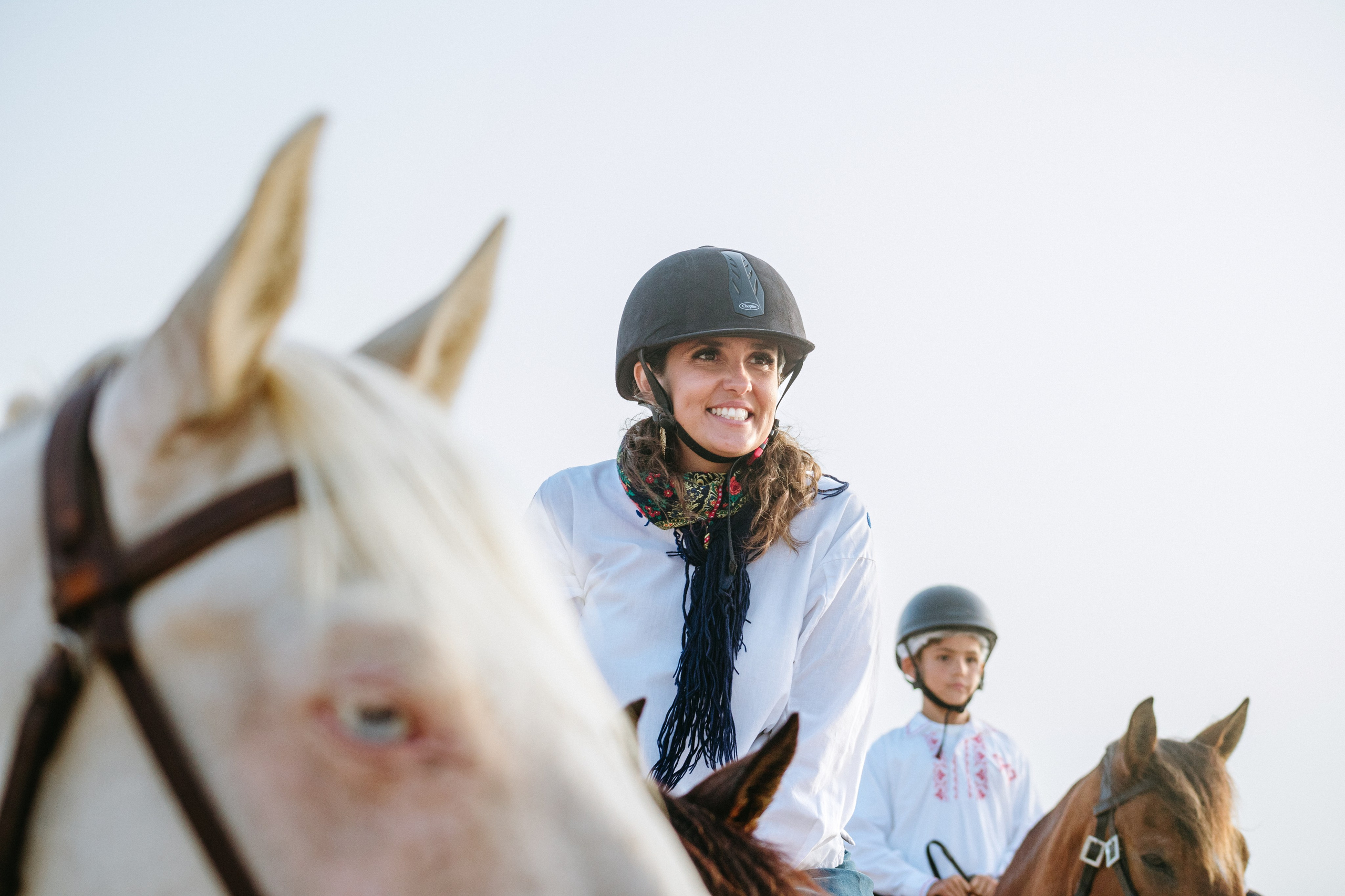 Marlene & Tiago com filhos. Passeios a Cavalo na Praia Peniche | Eco Salgados Agroturismo