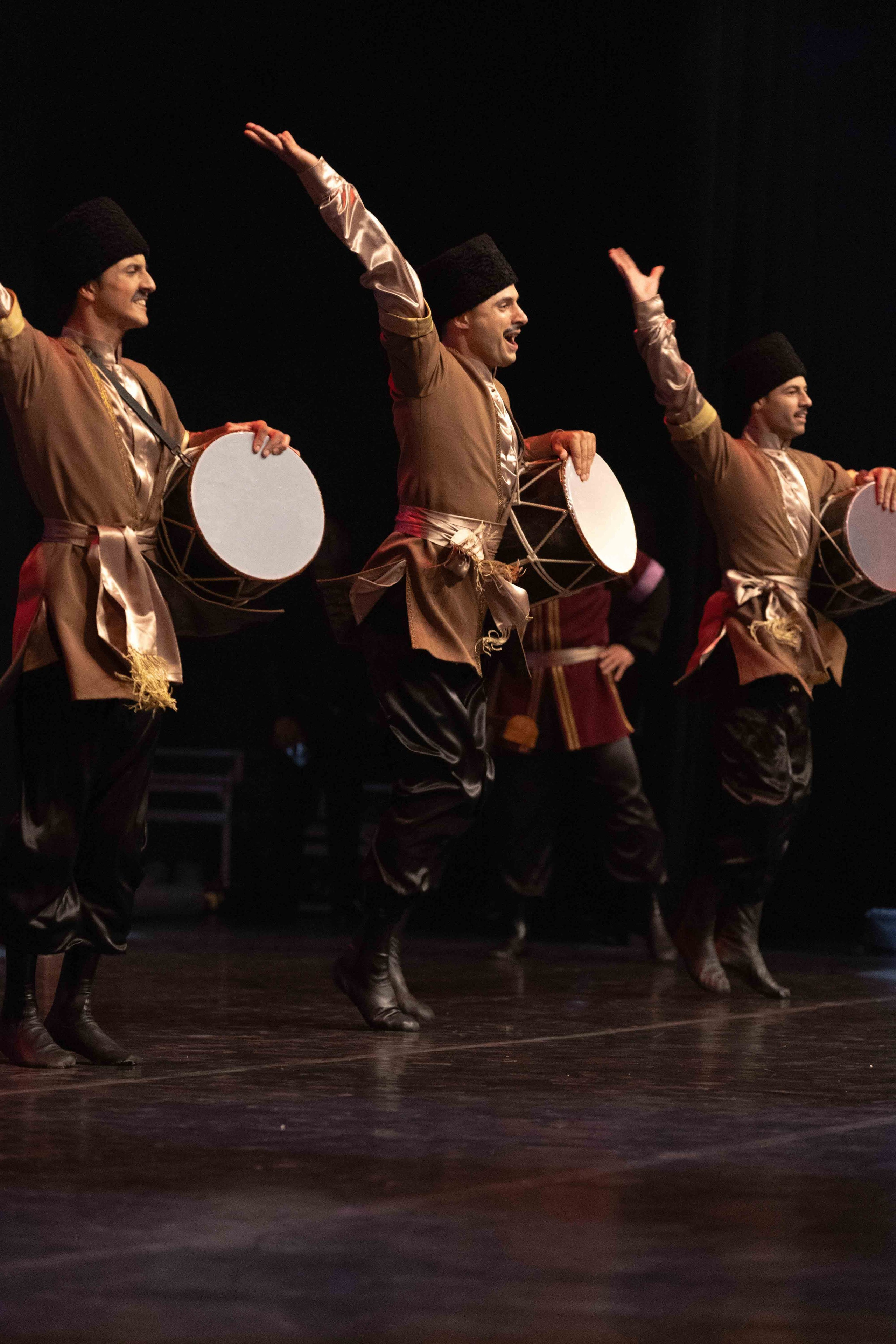 STATE DANCE ENSEMBLE. Wedding&Event photographer Ismail Rzayev in Baku