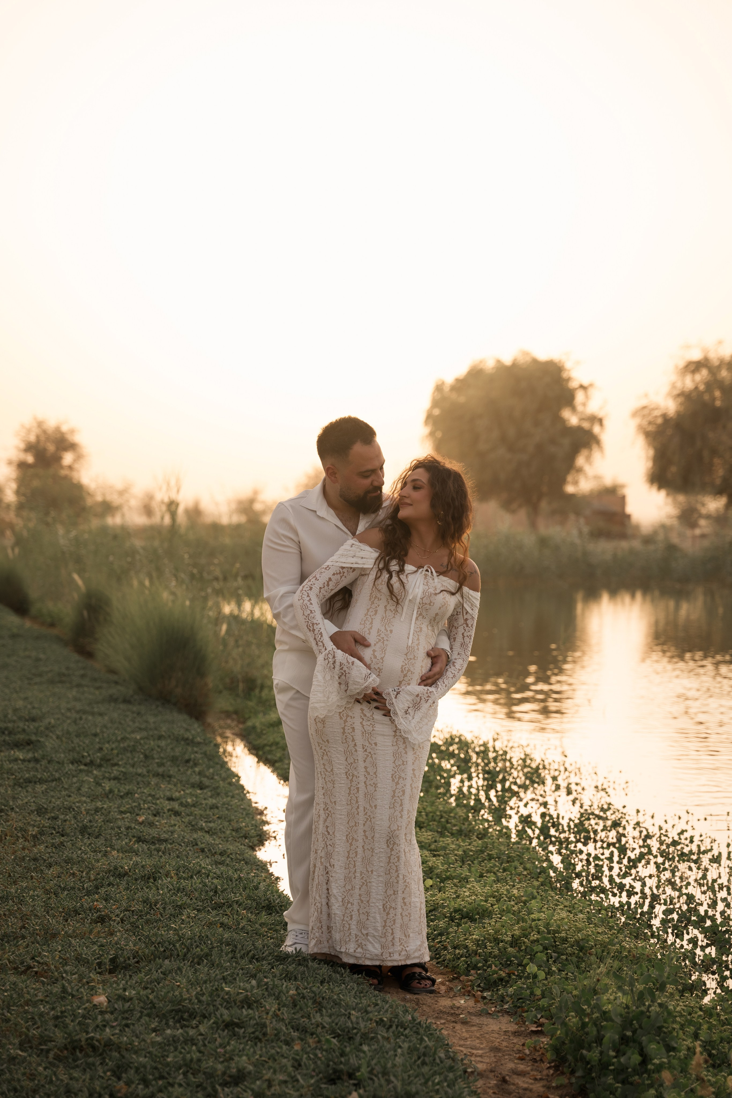 By the Lake of Dreams. Angela Iakovleva — Family Photographer in Dubai