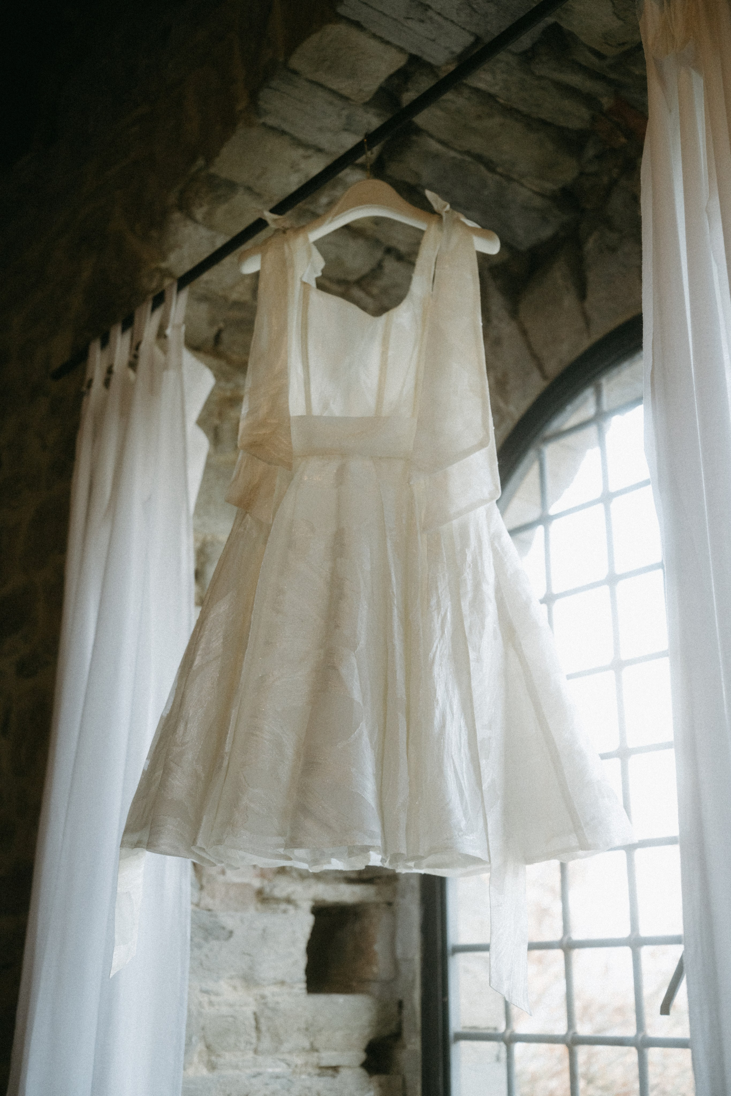 Castello di Rosciano Wedding Photographer Italy | The Mireas