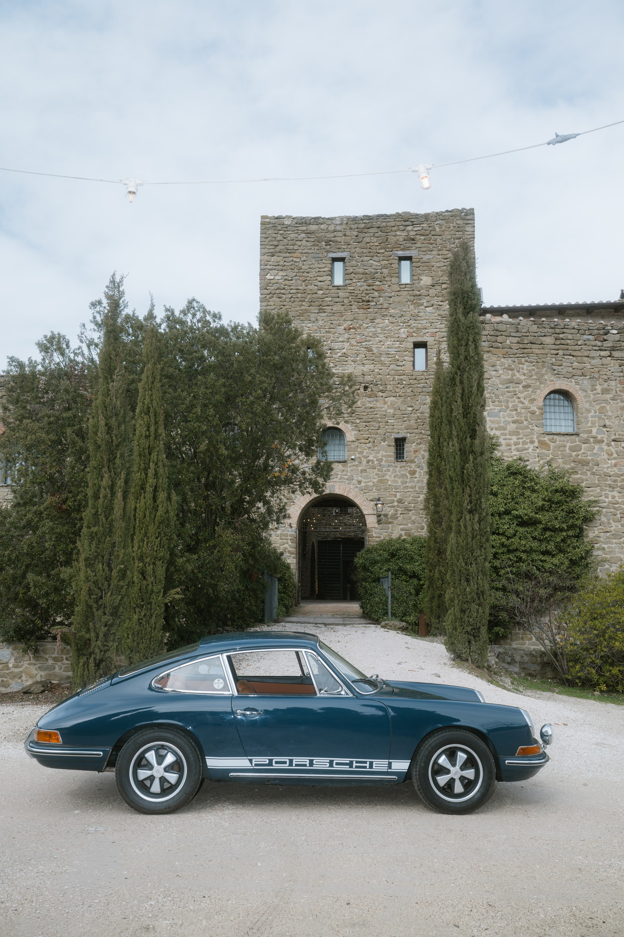 Castello di Rosciano Wedding Photographer Italy | The Mireas