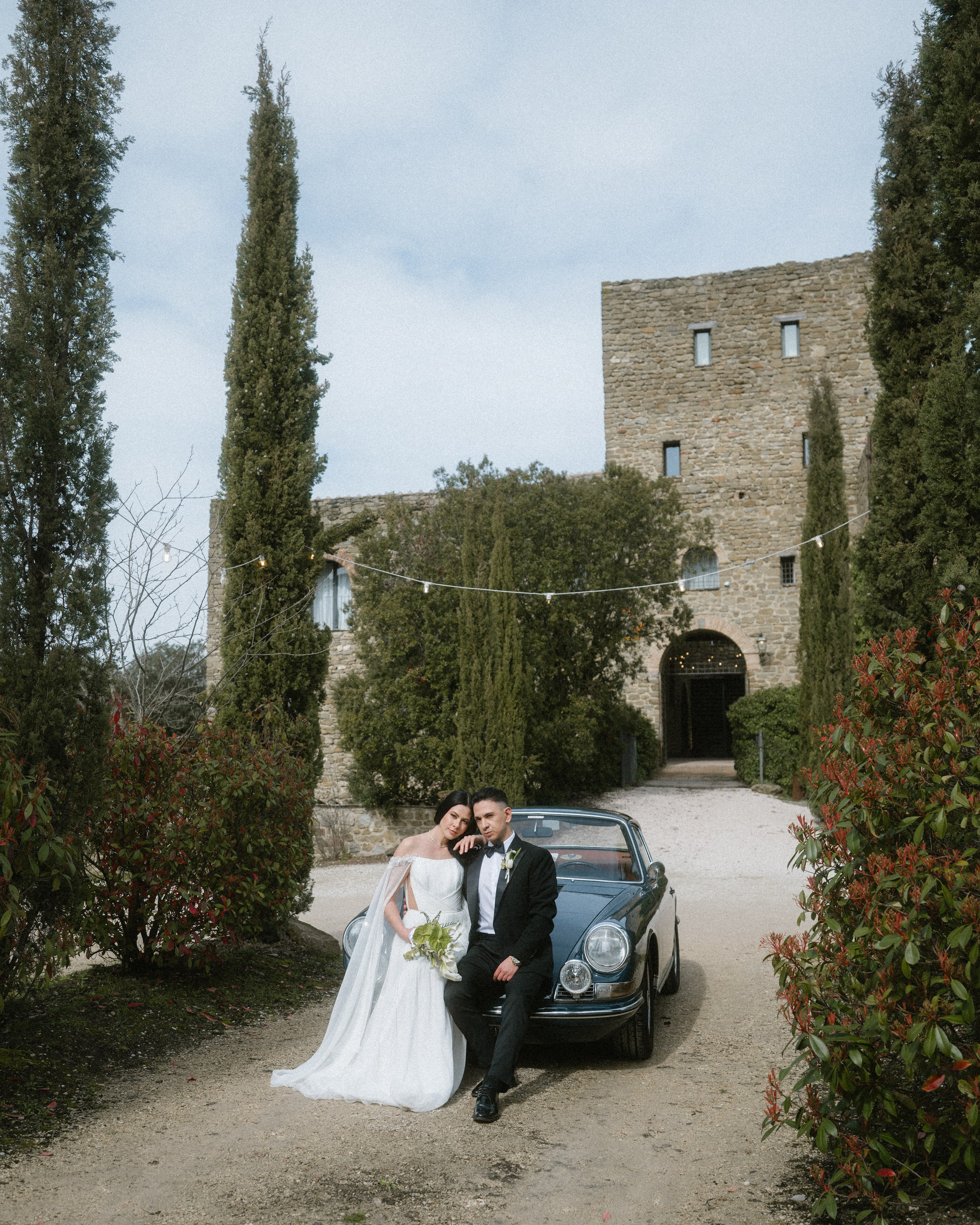 Castello di Rosciano Wedding Photographer Italy | The Mireas