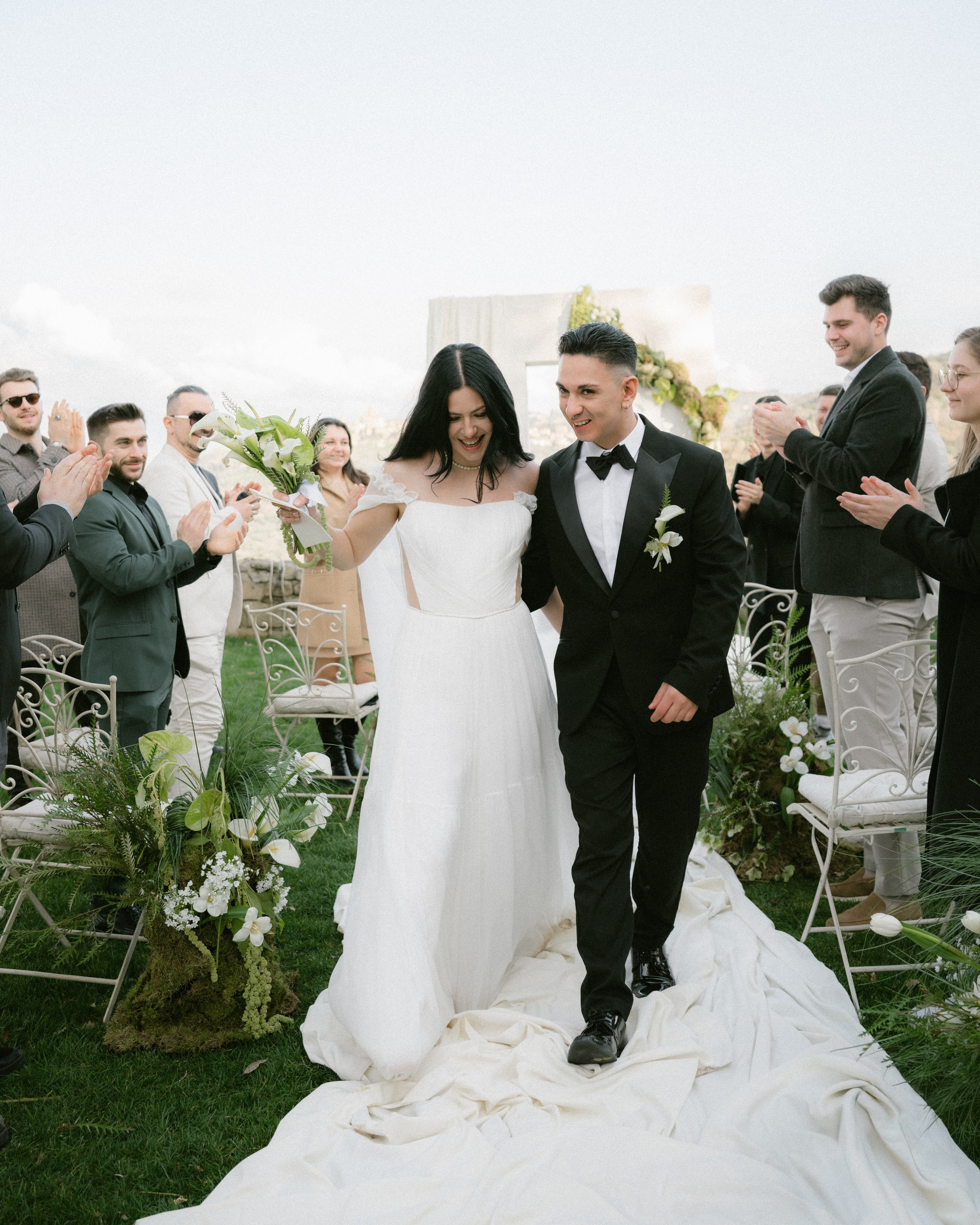 Castello di Rosciano Wedding Photographer Italy | The Mireas