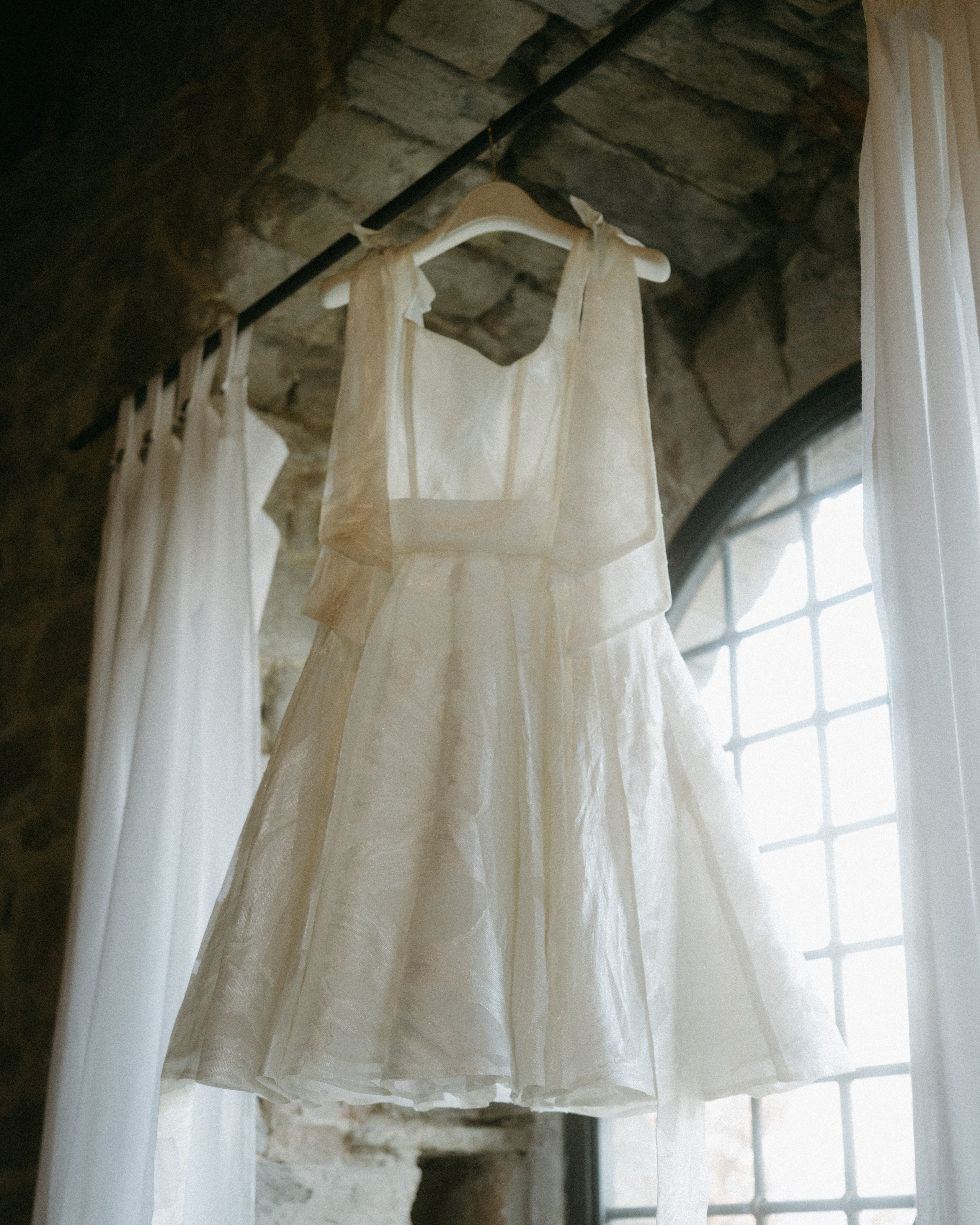 Castello di Rosciano Wedding Photographer Italy | The Mireas