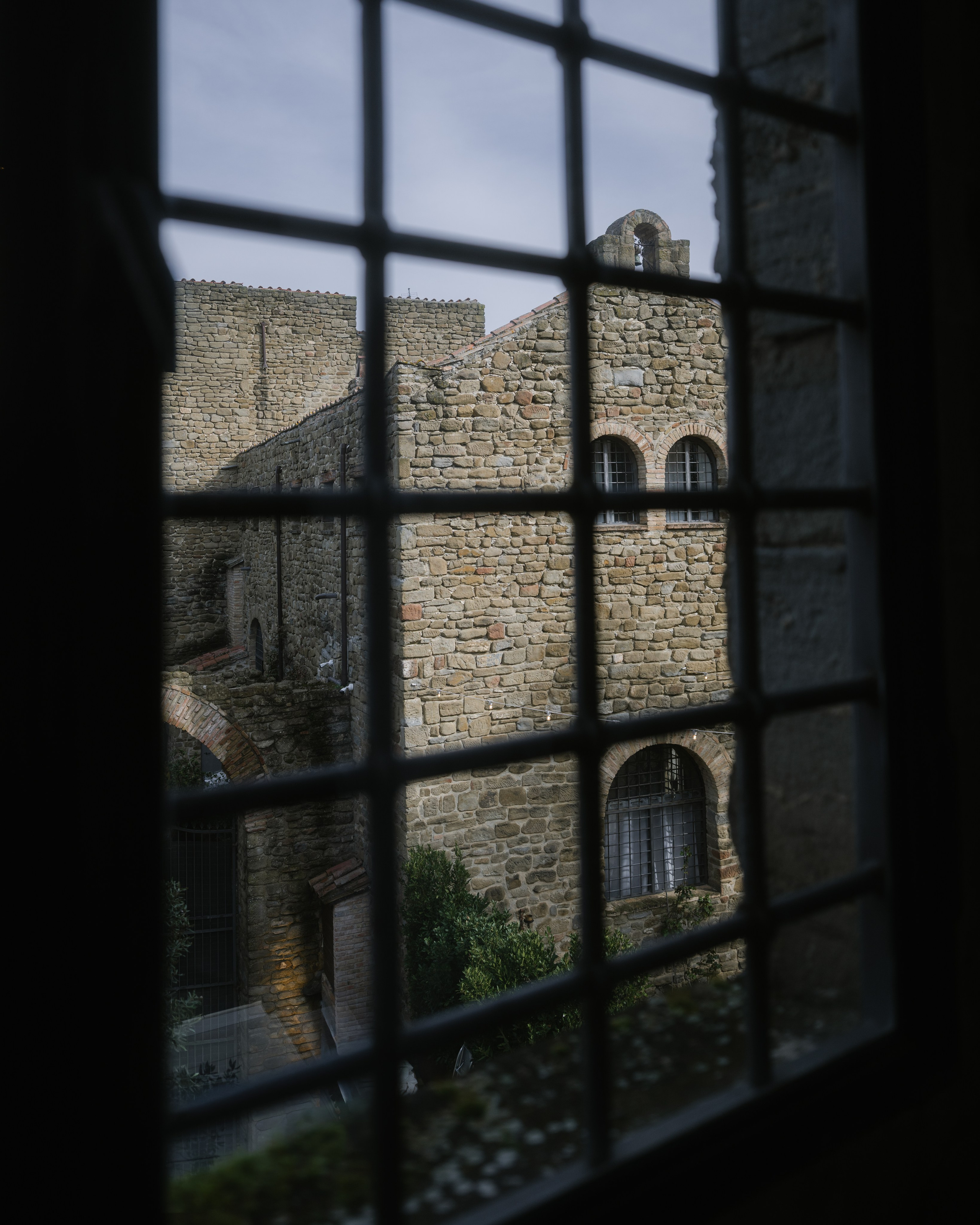 Castello di Rosciano Wedding Photographer Italy | The Mireas