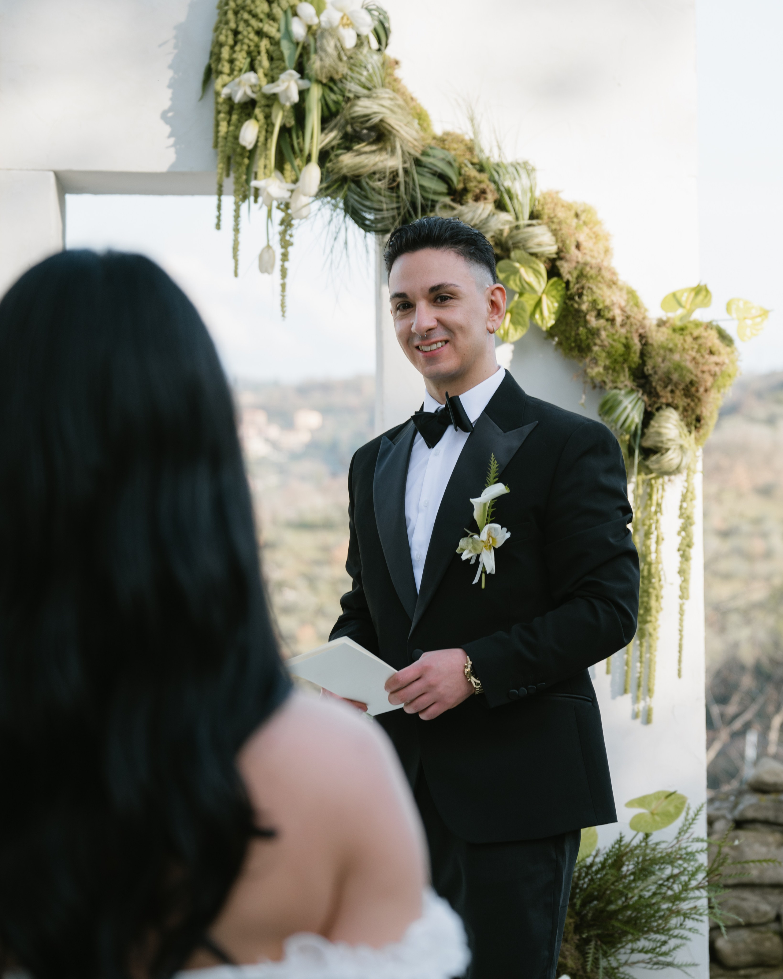 Castello di Rosciano Wedding Photographer Italy | The Mireas
