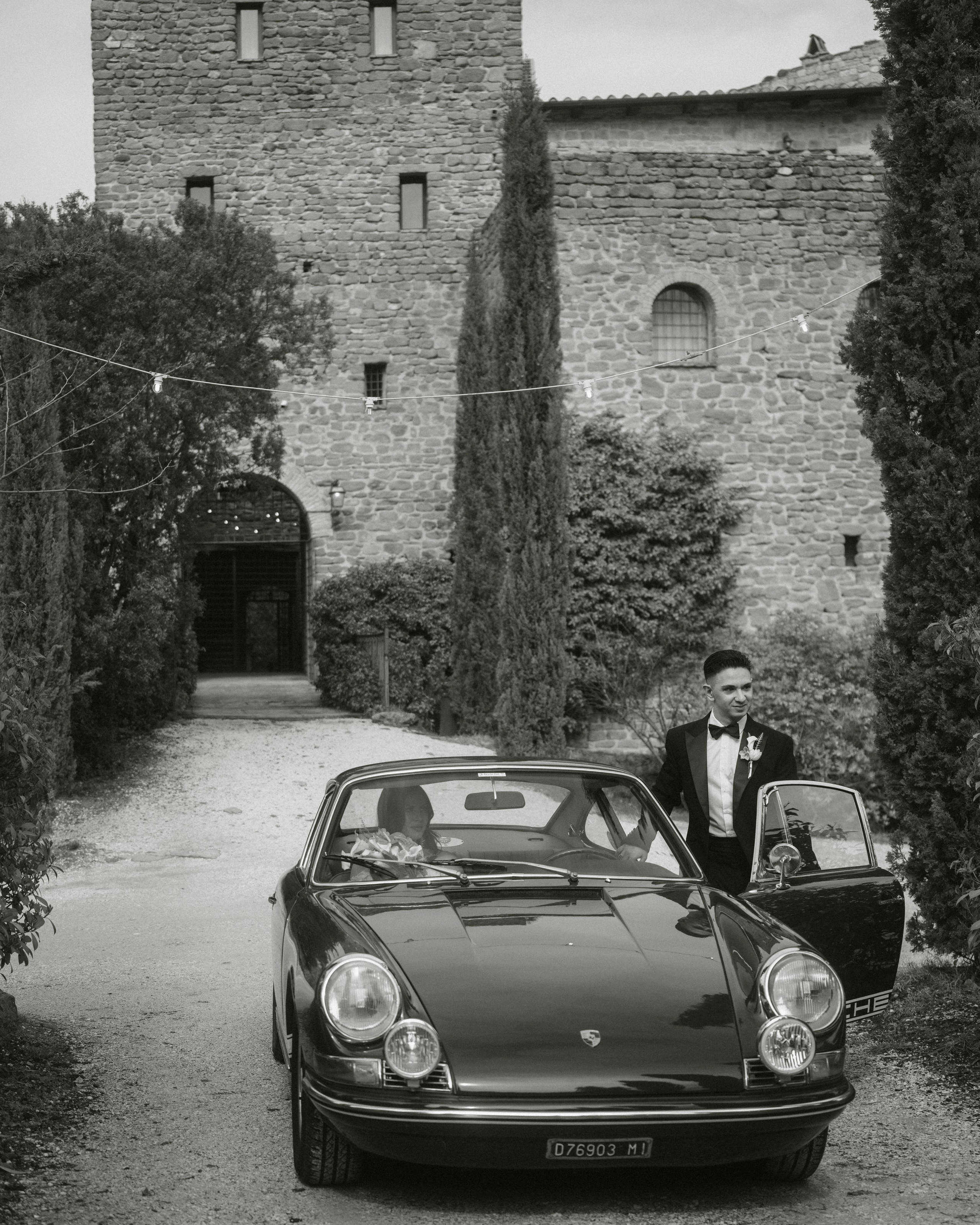 Castello di Rosciano Wedding Photographer Italy | The Mireas