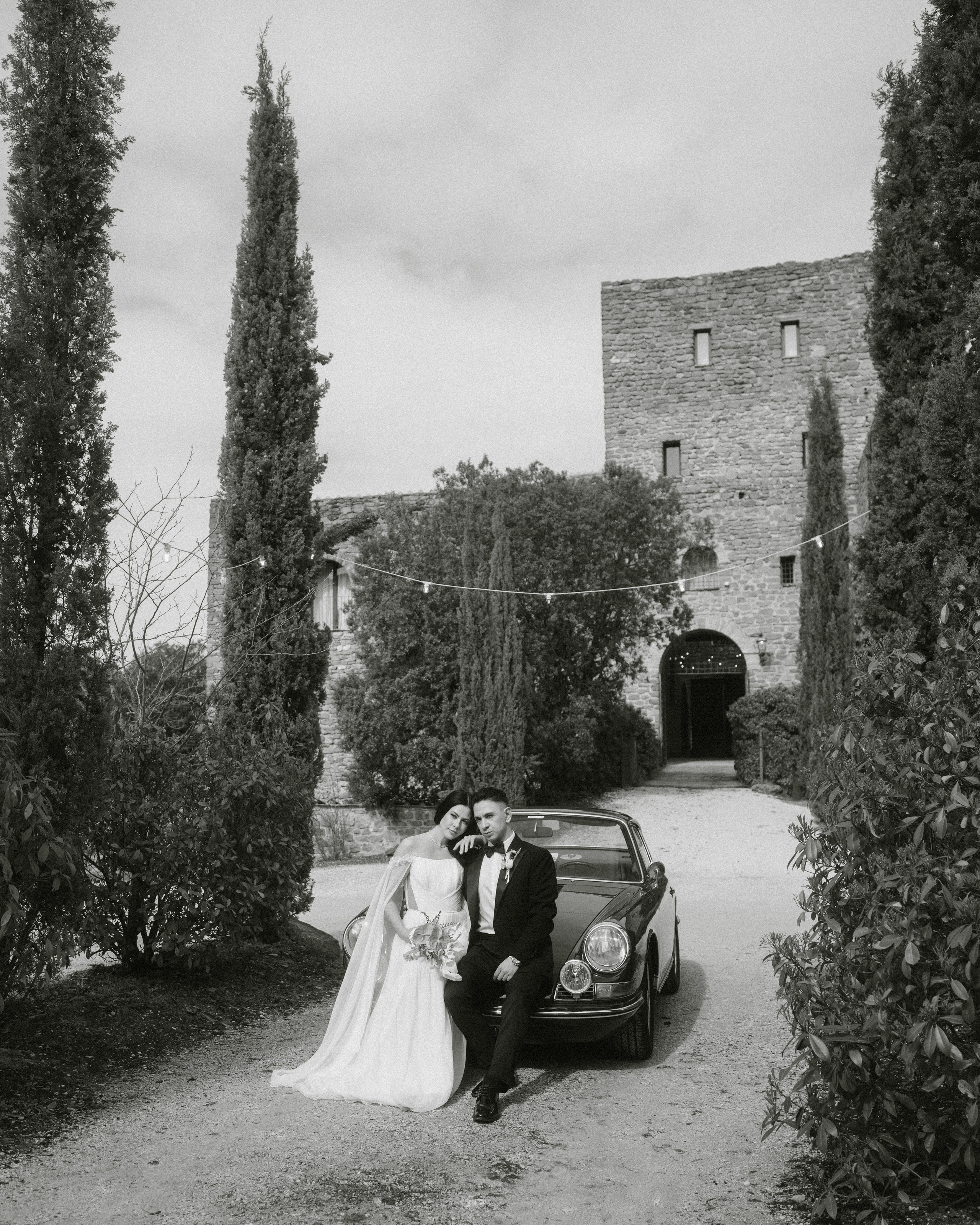 Castello di Rosciano Wedding Photographer Italy | The Mireas