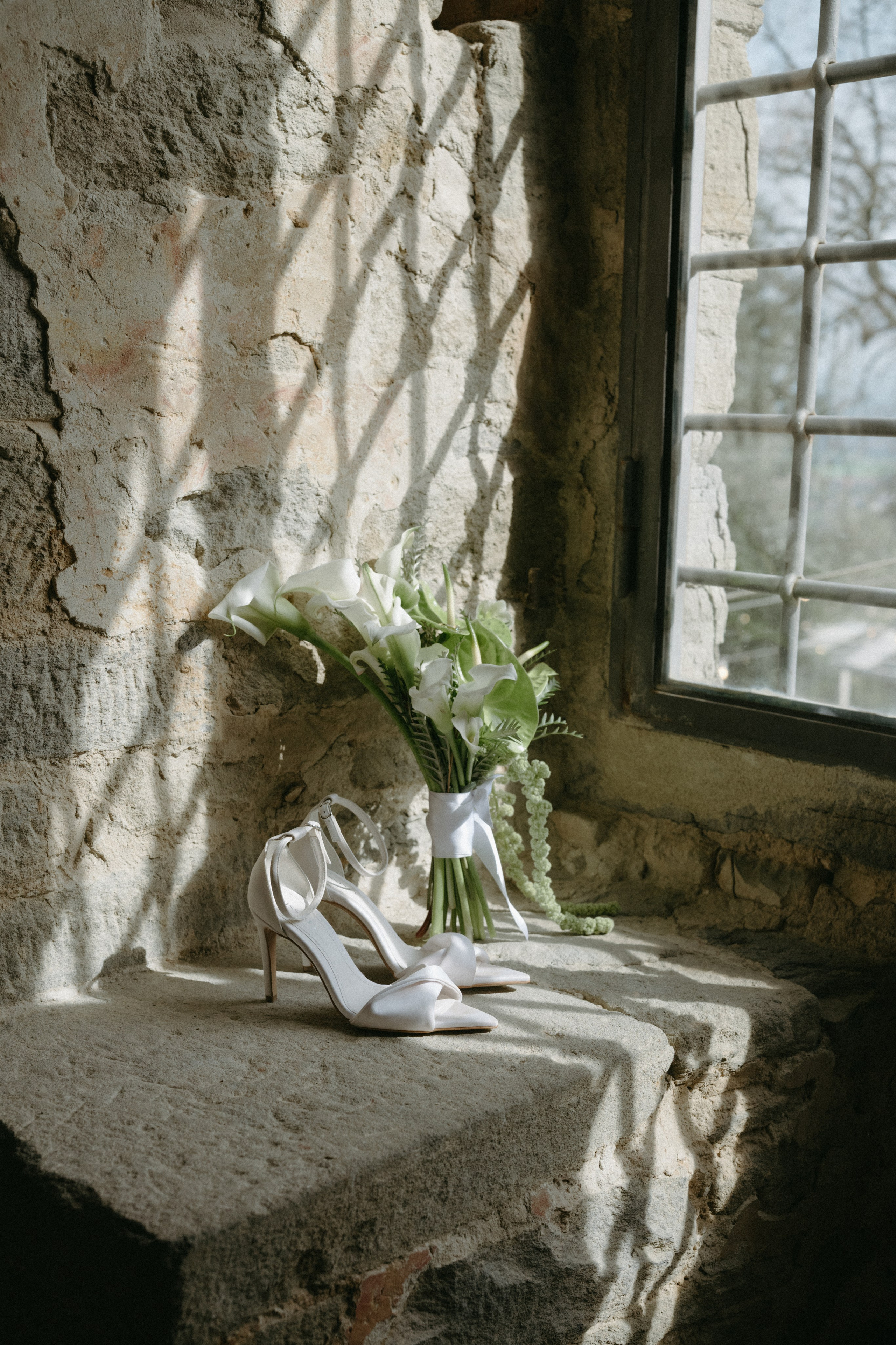 Castello di Rosciano Wedding Photographer Italy | The Mireas