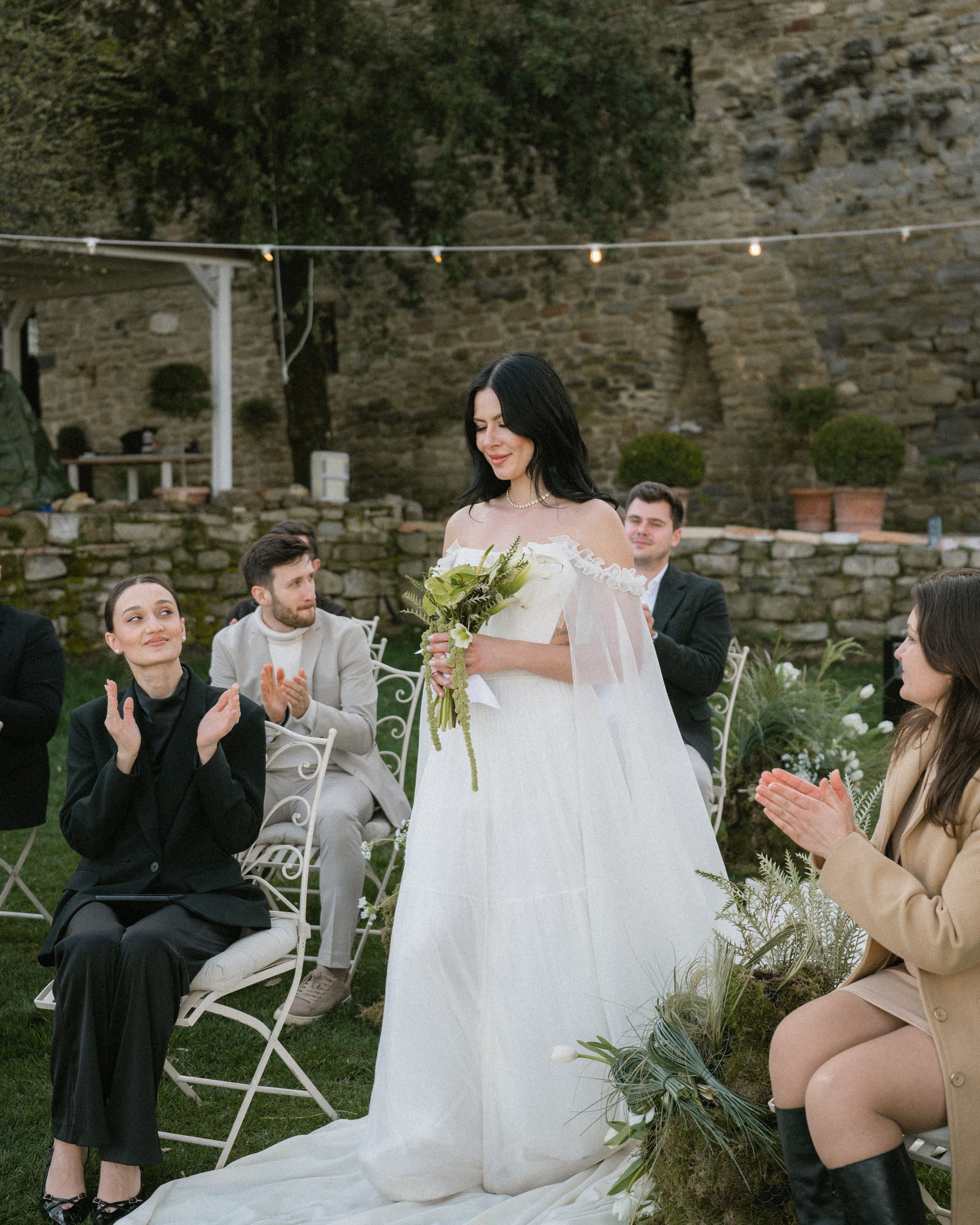 Castello di Rosciano Wedding Photographer Italy | The Mireas