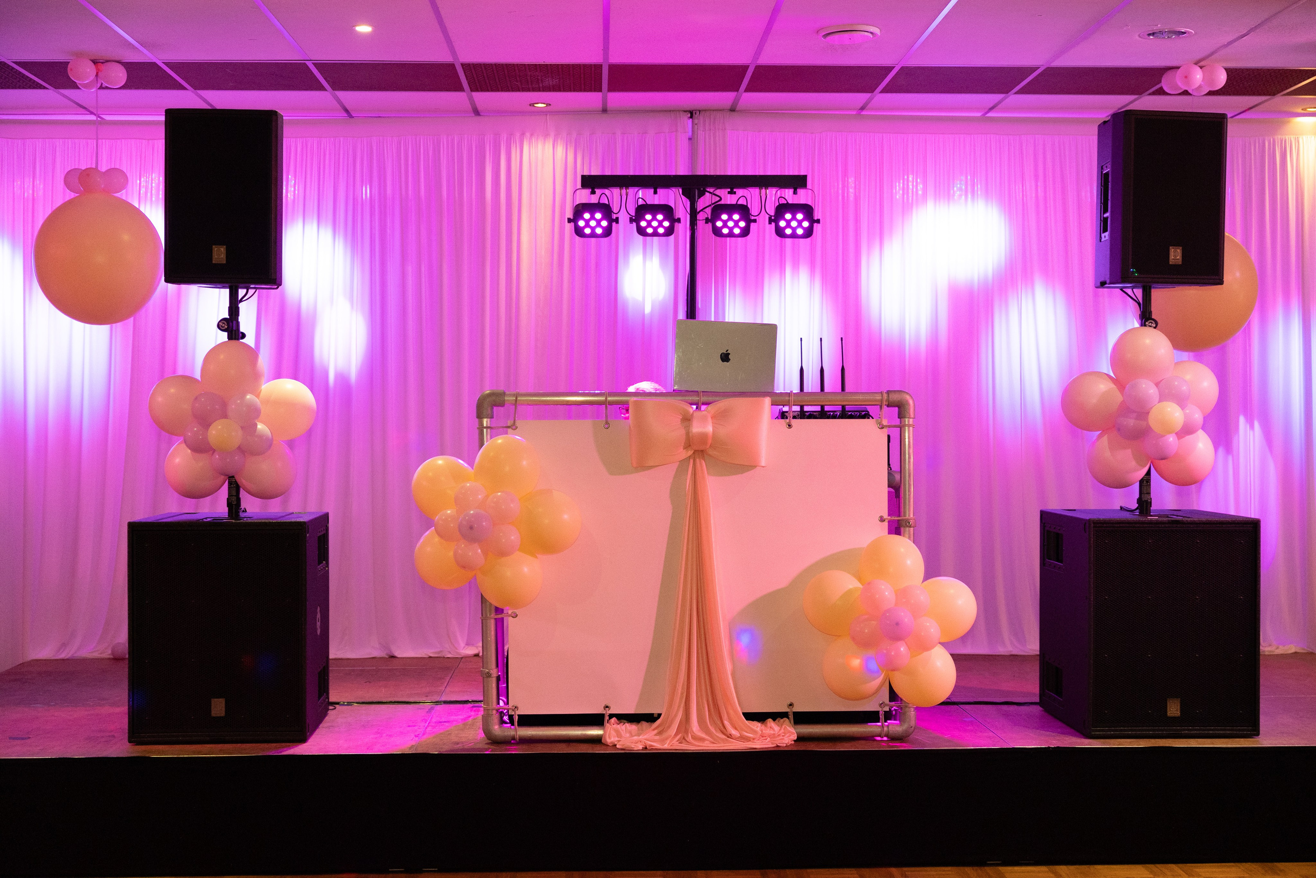 1 st Birthday. Portrait and Family Photographer in Netherlands