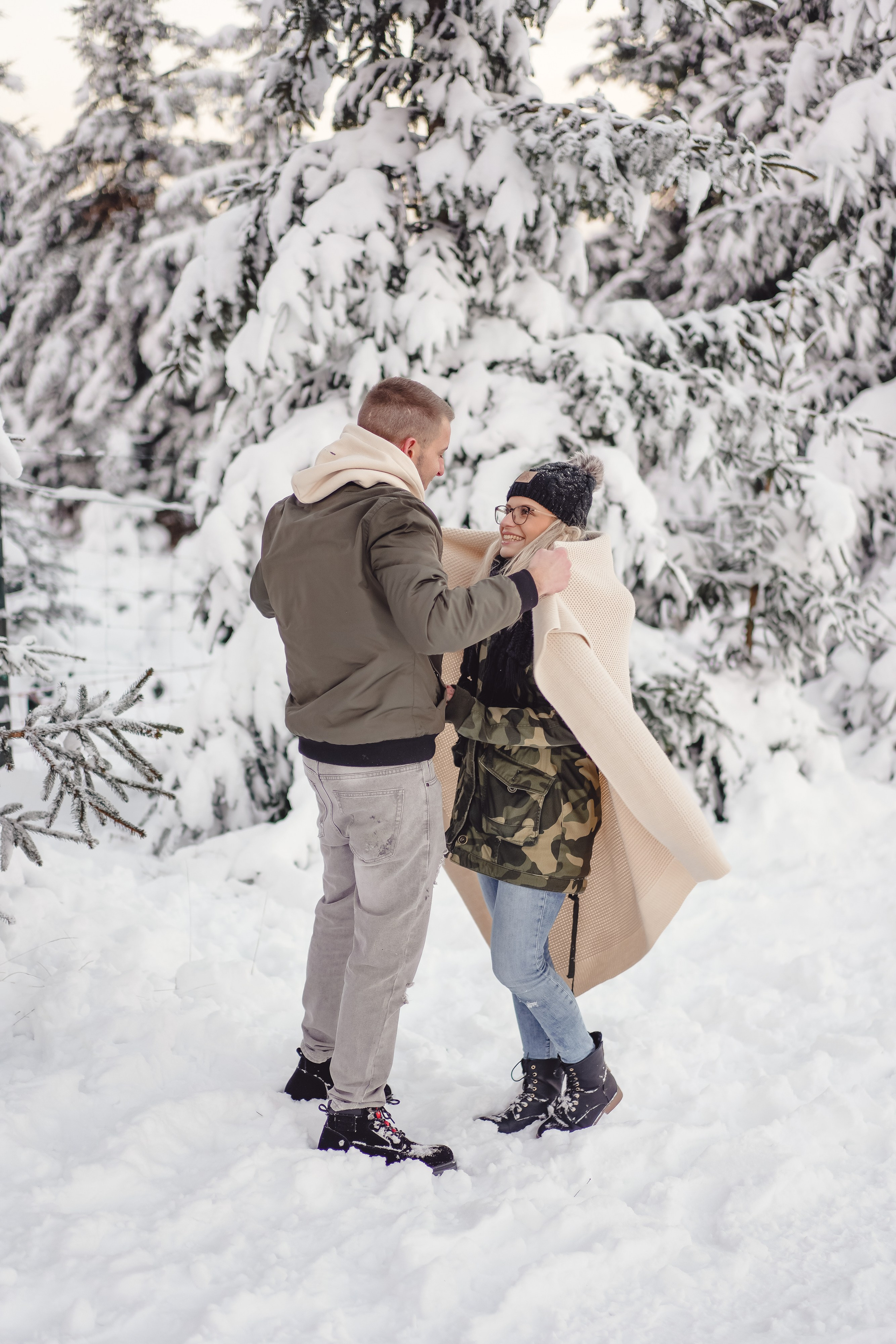 Winter Lovestory. Portraitfotografie in Gründau Elena Ohnstedt