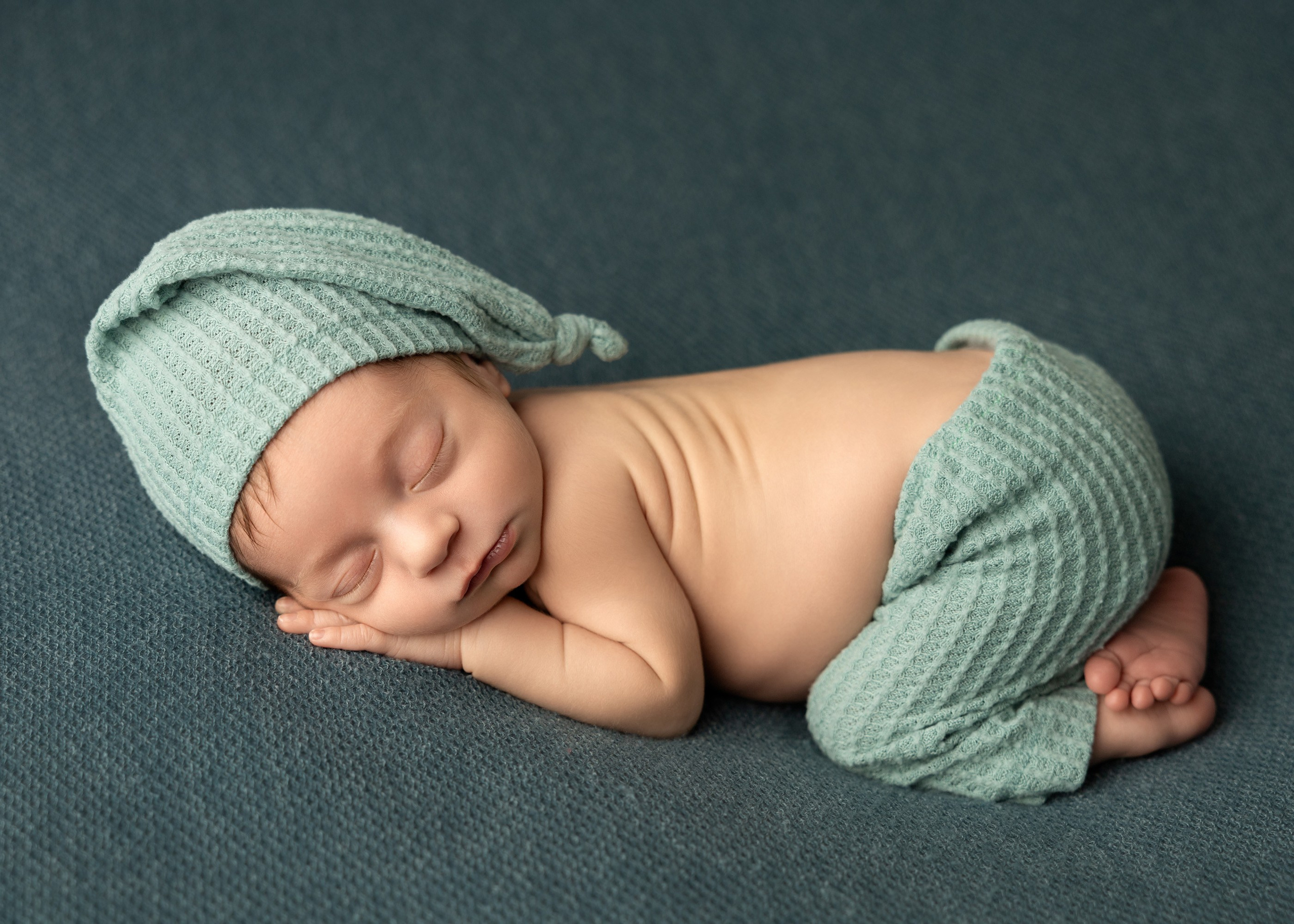 Newborn photos. Newborn photographer in Tampa Bay Area, FL