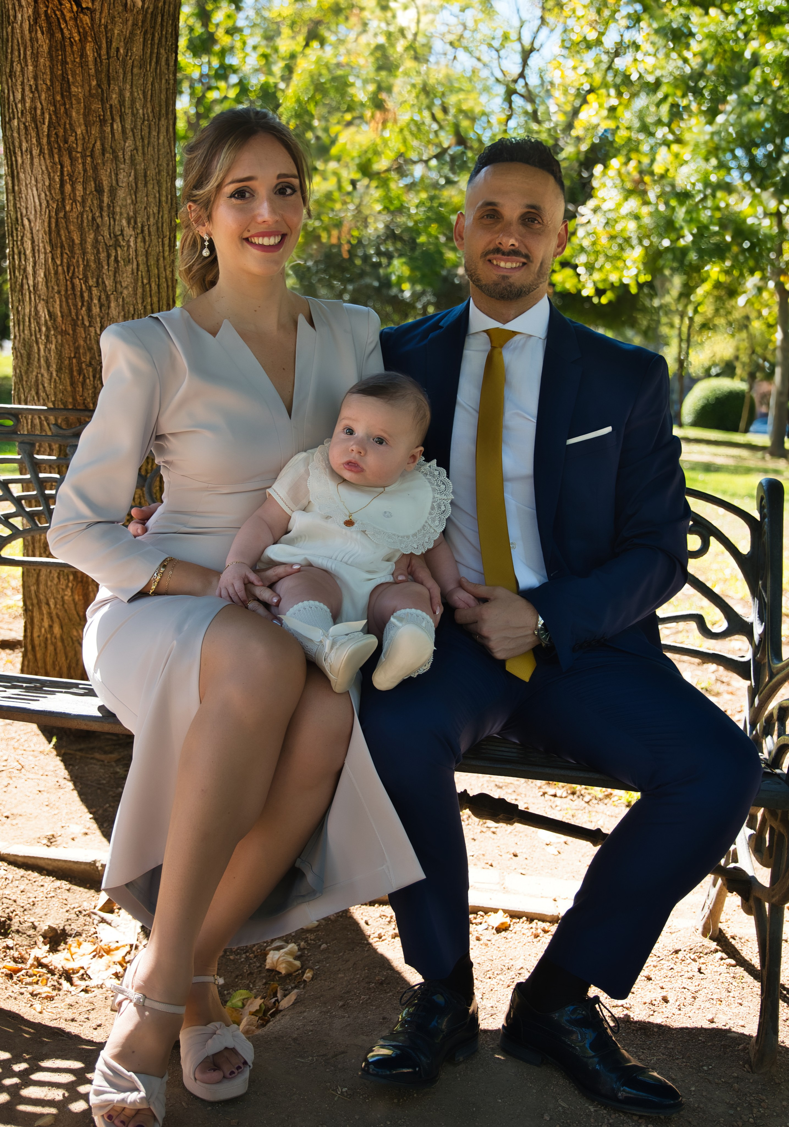 Fotografía de familia en Córdoba. Sesiones naturales y llenas de emoción. Fotógrafo y videógrafo en Córdoba (España)