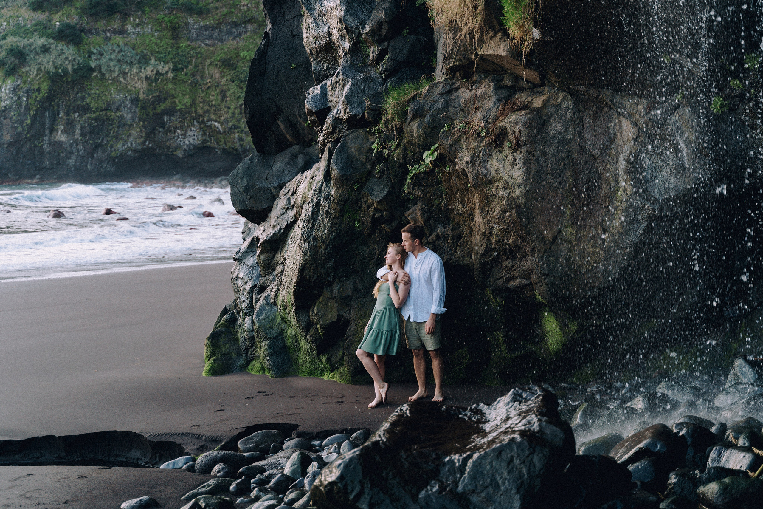 Couple Photoshoot on a Secluded Beach|Madeira Photographer. Your photographer in Madeira