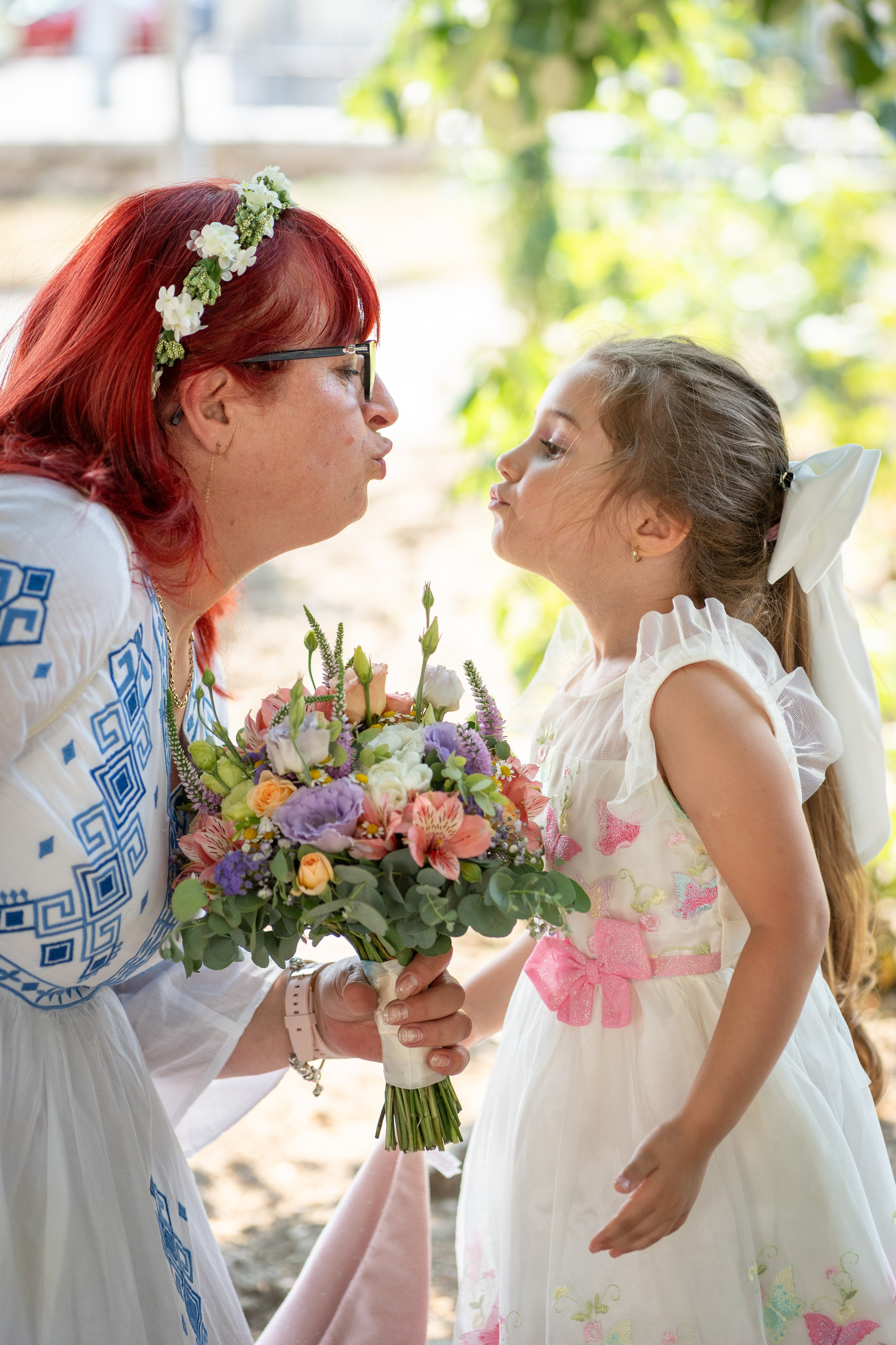Imortalizează emoția reînnoirii jurămintelor la Nunta de Argint printr-o ședință foto profesională. Momente autentice, povești de iubire. Fotograf de evenimente, portret si lifestyle