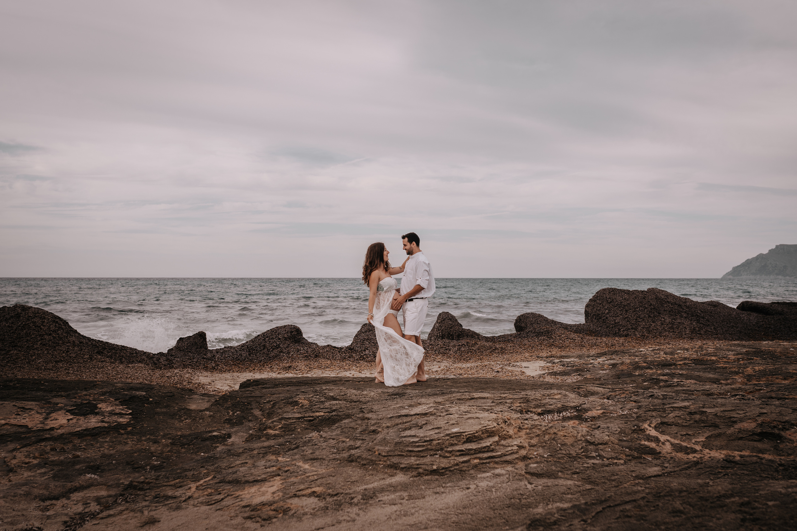 HAVING FUN ON THE BEACH. SPLASH Fotógrafo de bodas y familias en Palma de Mallorca | Mauricio Alcibar