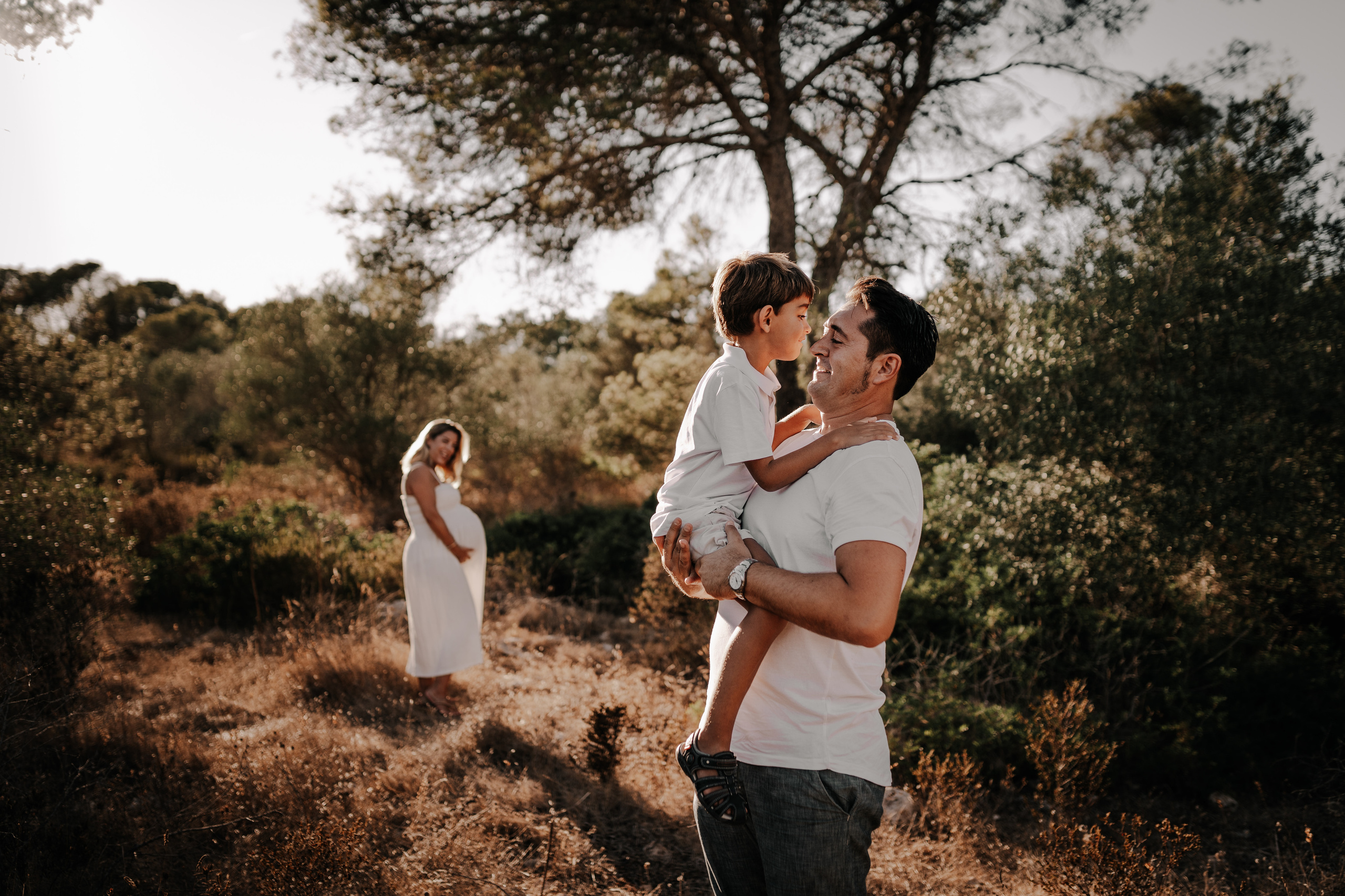 Fotografía familiar natural en Mallorca. Mauricio Alcibar – Fotógrafo de bodas y familias en Palma de Mallorca