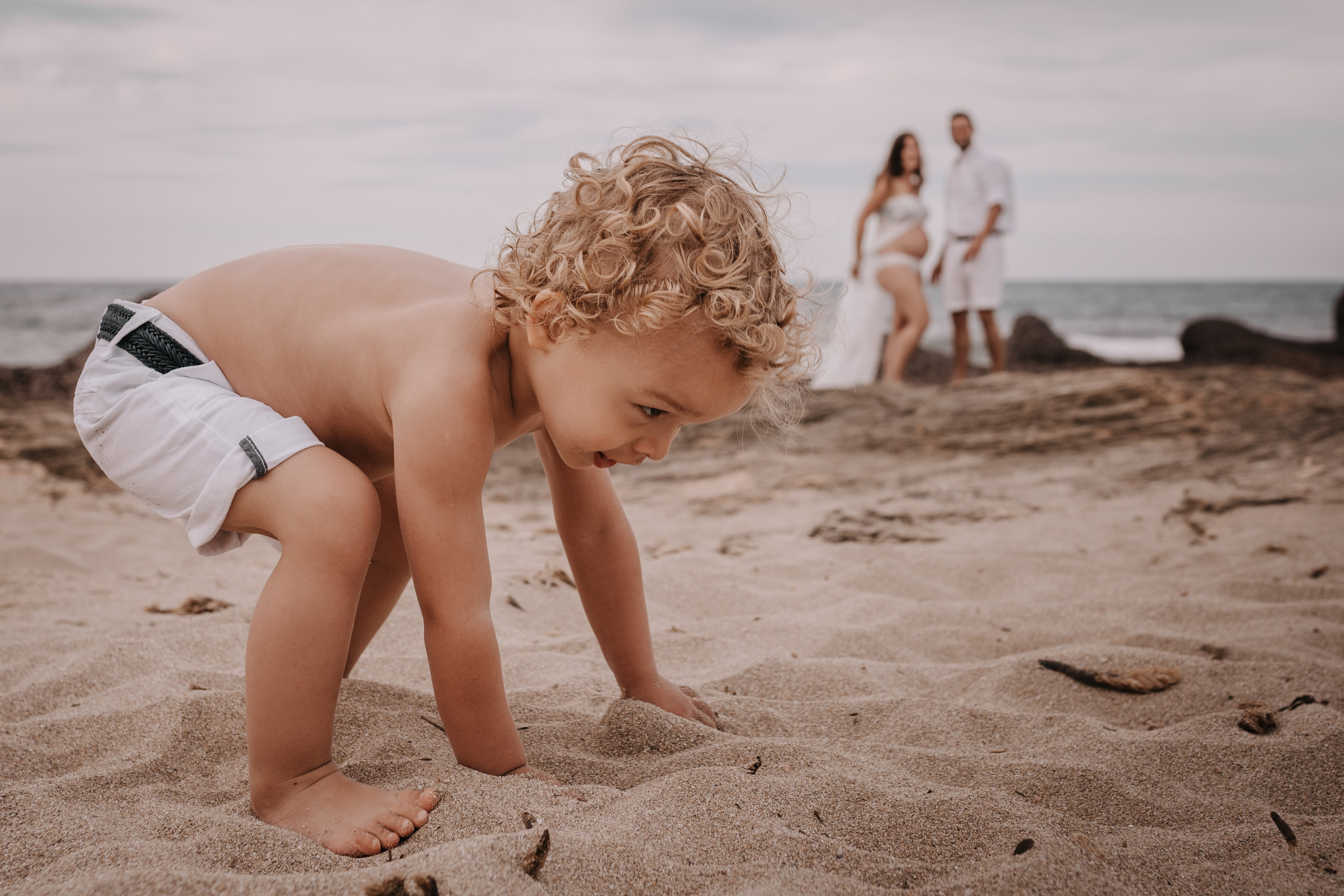 HAVING FUN ON THE BEACH. SPLASH Fotógrafo de bodas y familias en Palma de Mallorca | Mauricio Alcibar