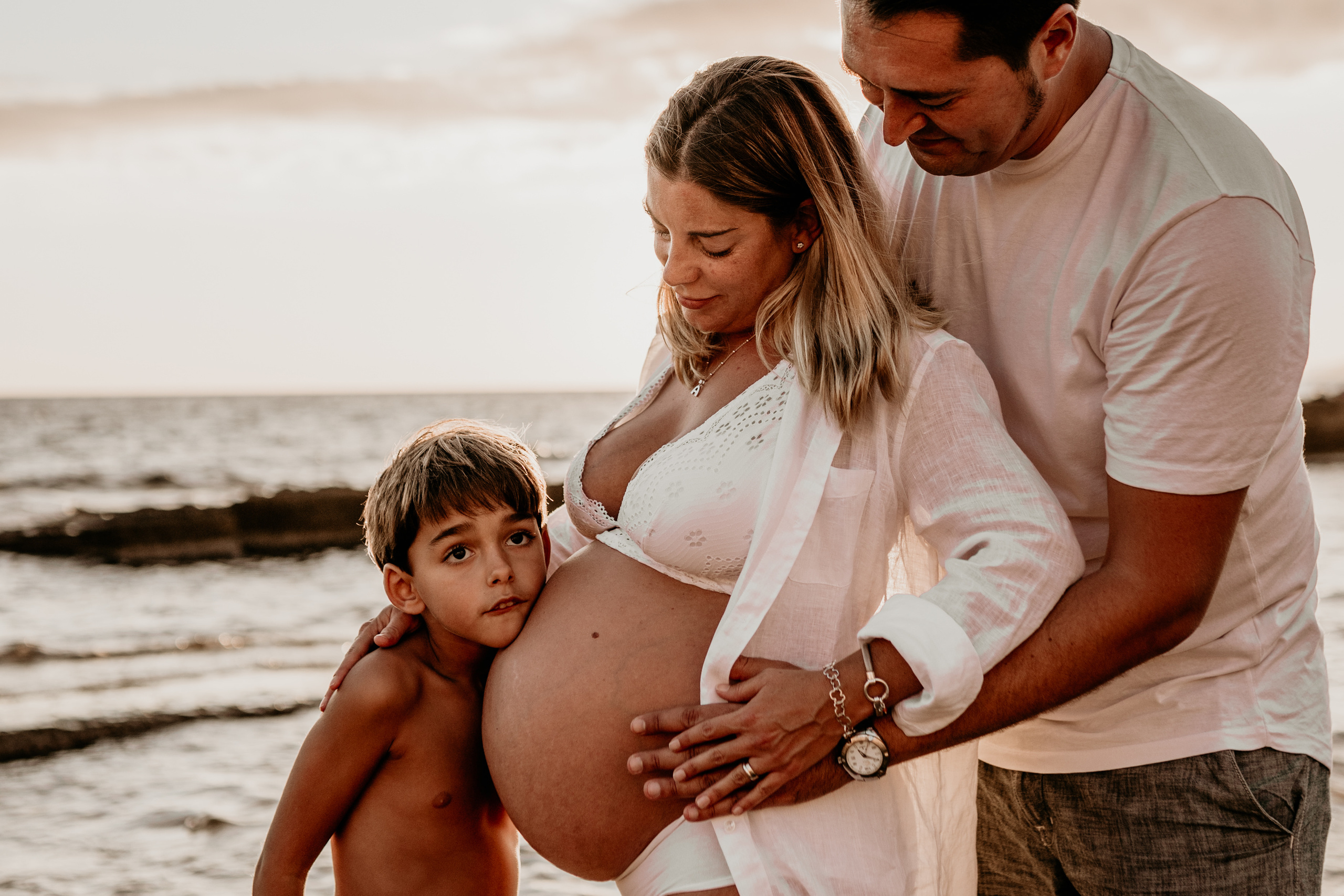 Fotografía familiar natural en Mallorca. Mauricio Alcibar – Fotógrafo de bodas y familias en Palma de Mallorca