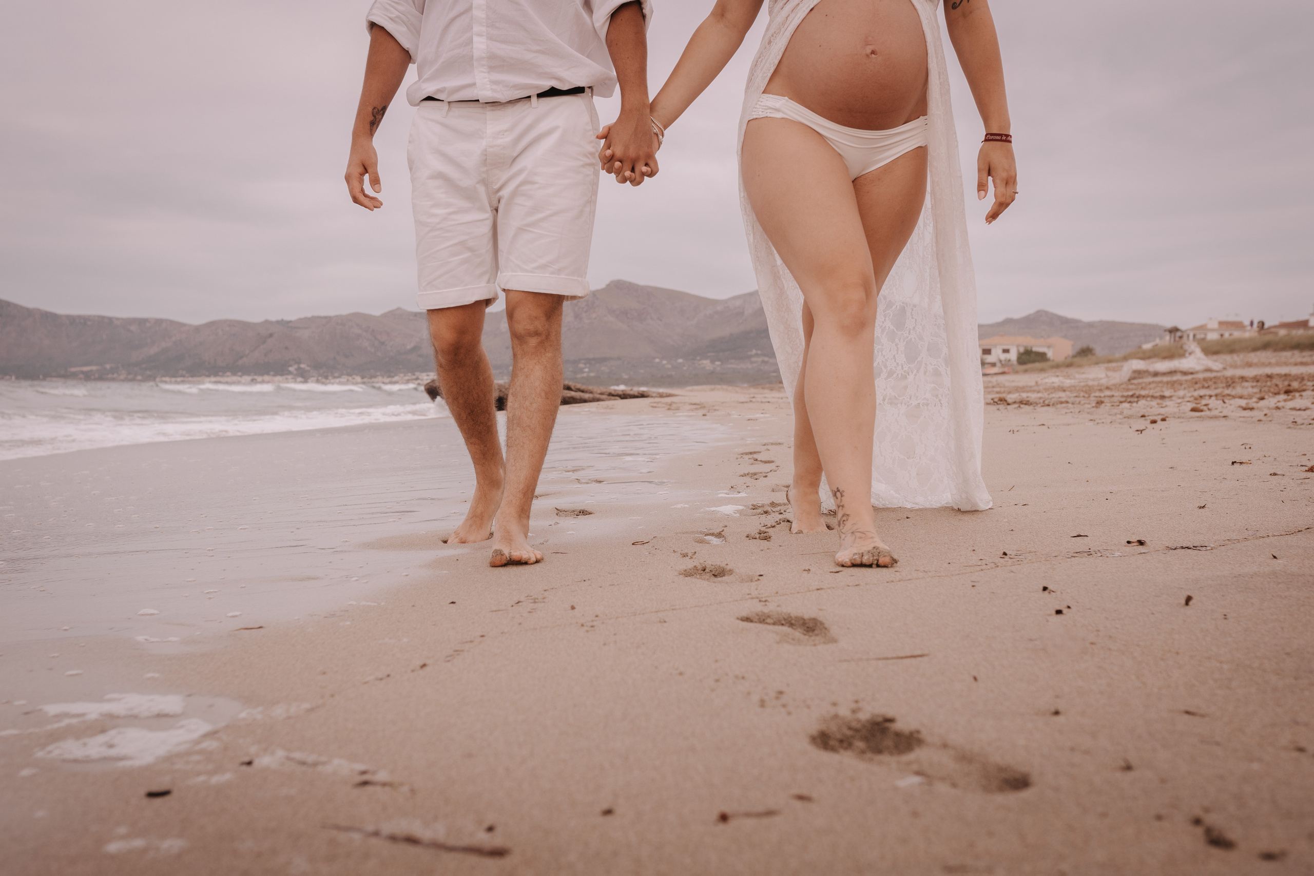 HAVING FUN ON THE BEACH. SPLASH Fotógrafo de bodas y familias en Palma de Mallorca | Mauricio Alcibar