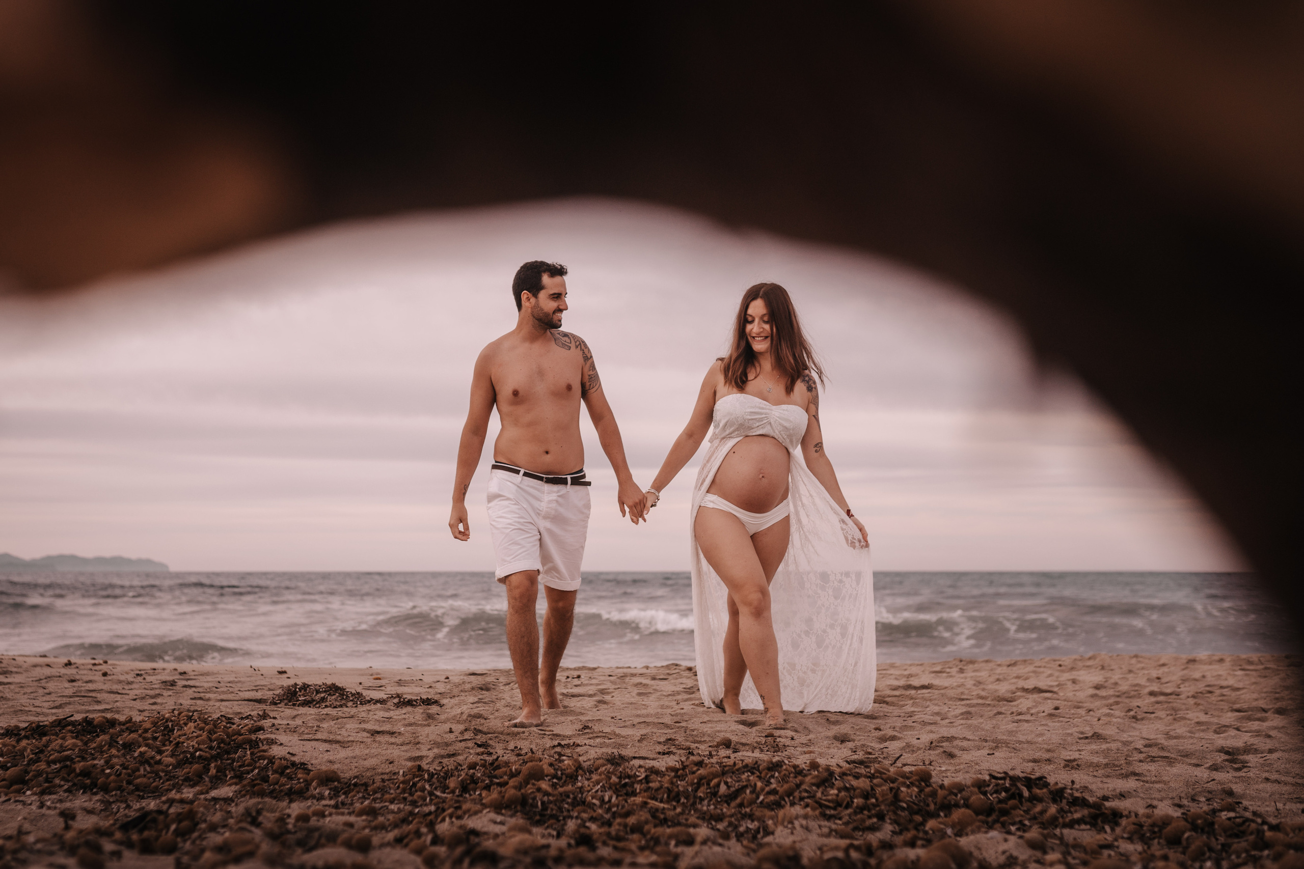 HAVING FUN ON THE BEACH. SPLASH Fotógrafo de bodas y familias en Palma de Mallorca | Mauricio Alcibar