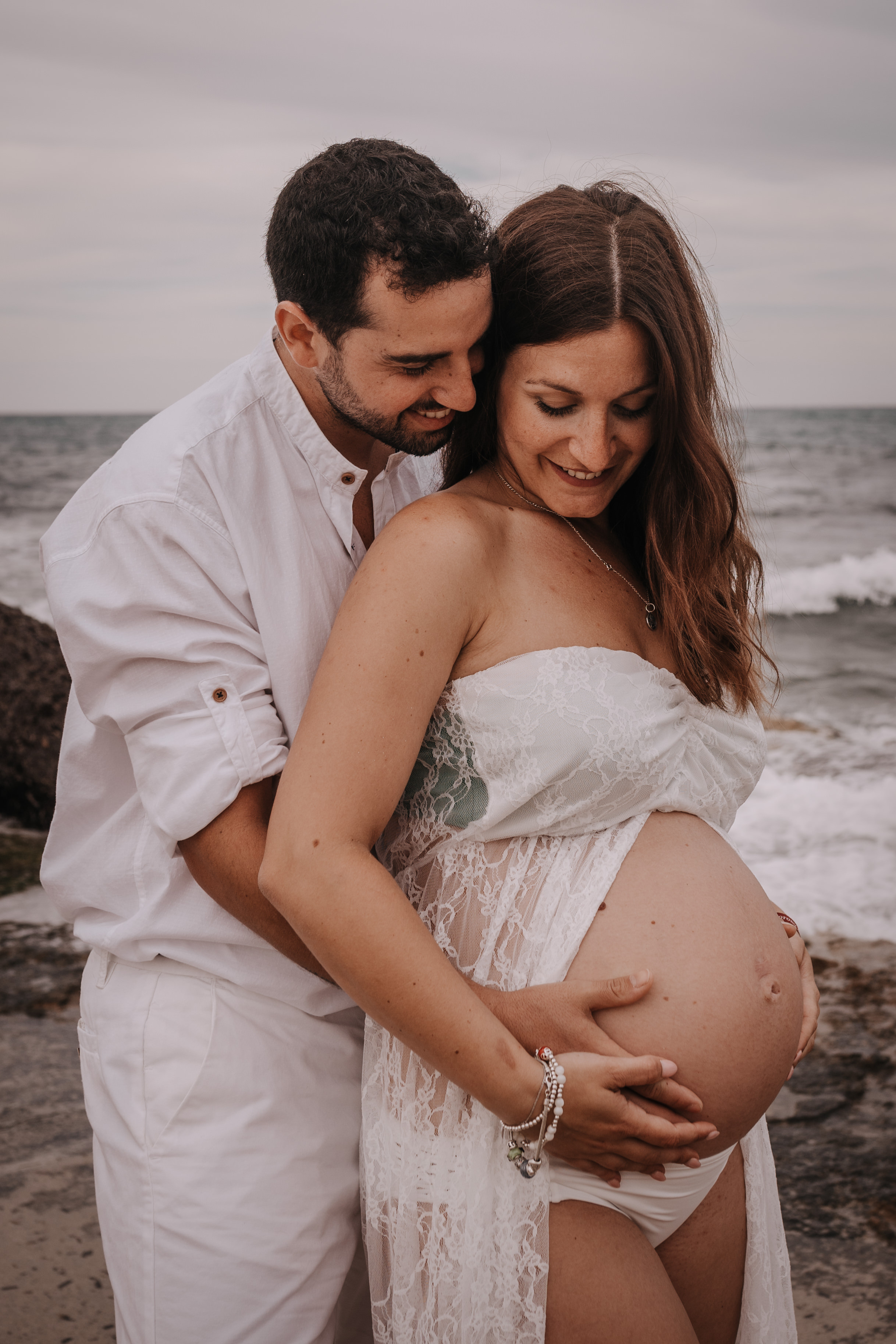 HAVING FUN ON THE BEACH. SPLASH Fotógrafo de bodas y familias en Palma de Mallorca | Mauricio Alcibar