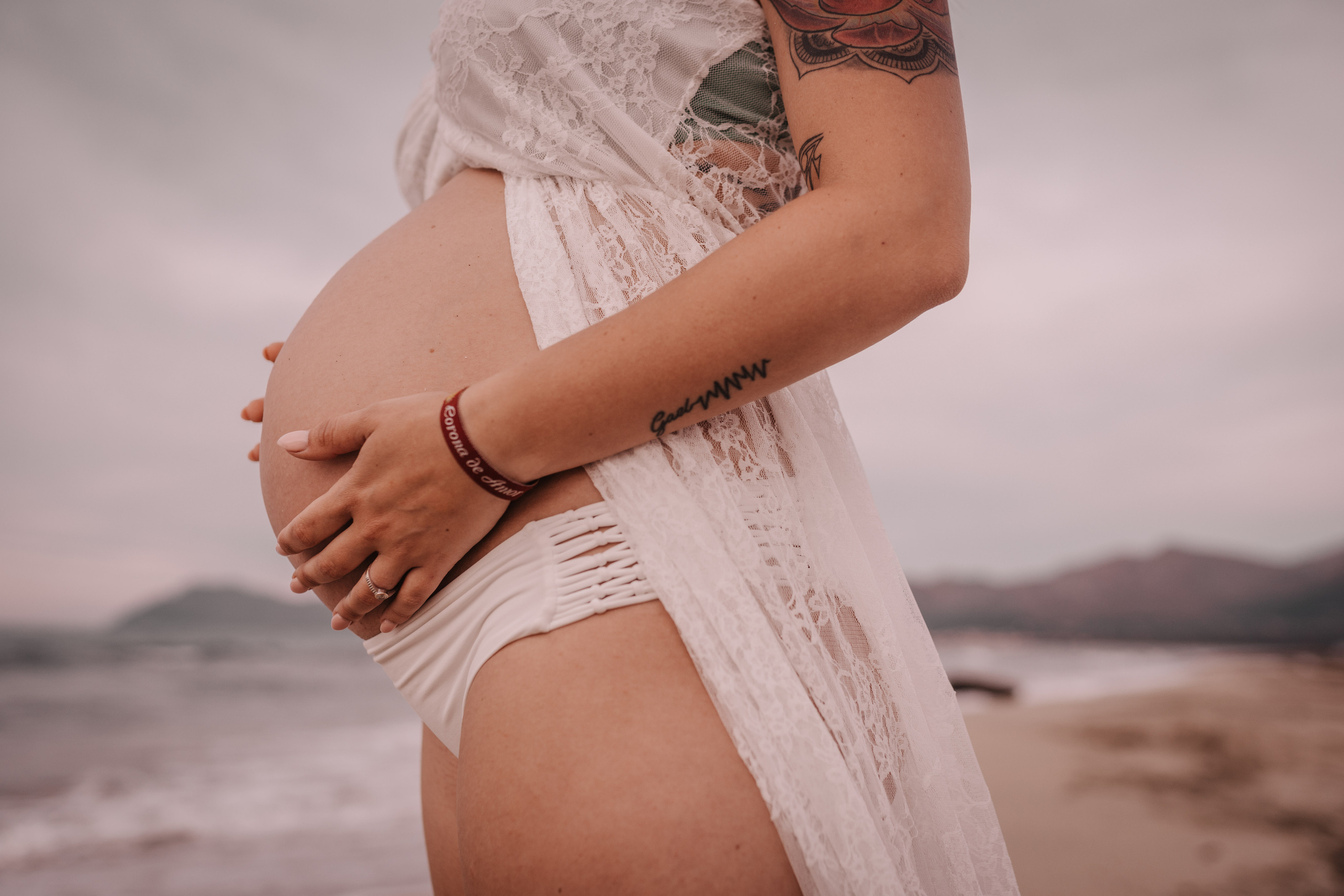 HAVING FUN ON THE BEACH. SPLASH Fotógrafo de bodas y familias en Palma de Mallorca | Mauricio Alcibar