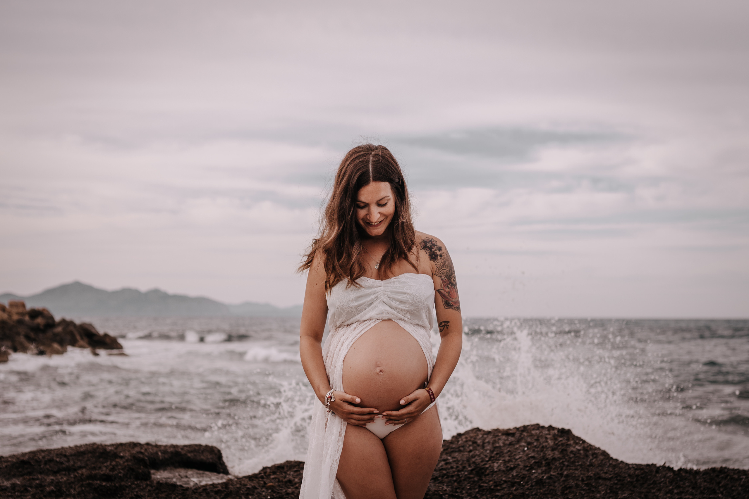 HAVING FUN ON THE BEACH. SPLASH Fotógrafo de bodas y familias en Palma de Mallorca | Mauricio Alcibar