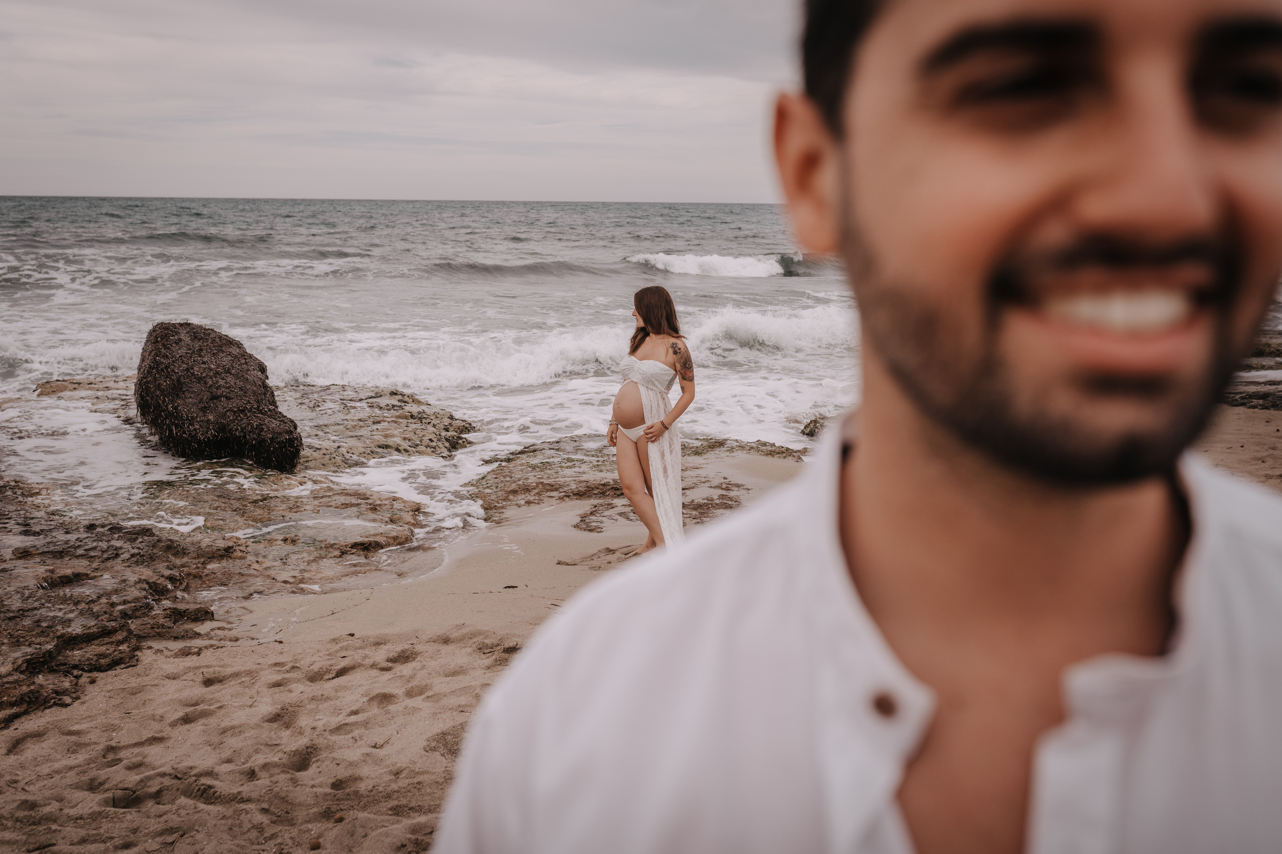 HAVING FUN ON THE BEACH. SPLASH Fotógrafo de bodas y familias en Palma de Mallorca | Mauricio Alcibar