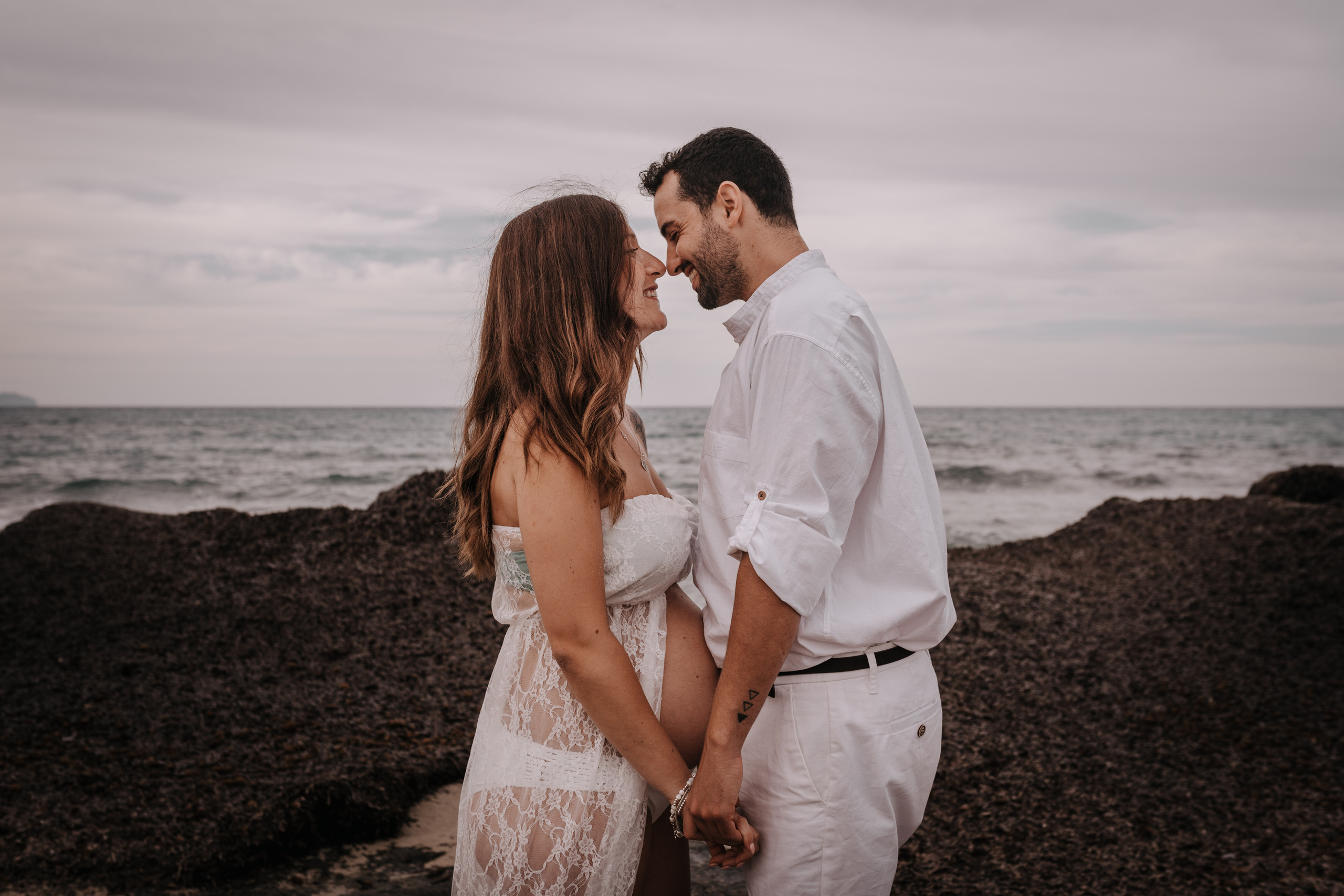 HAVING FUN ON THE BEACH. SPLASH Fotógrafo de bodas y familias en Palma de Mallorca | Mauricio Alcibar