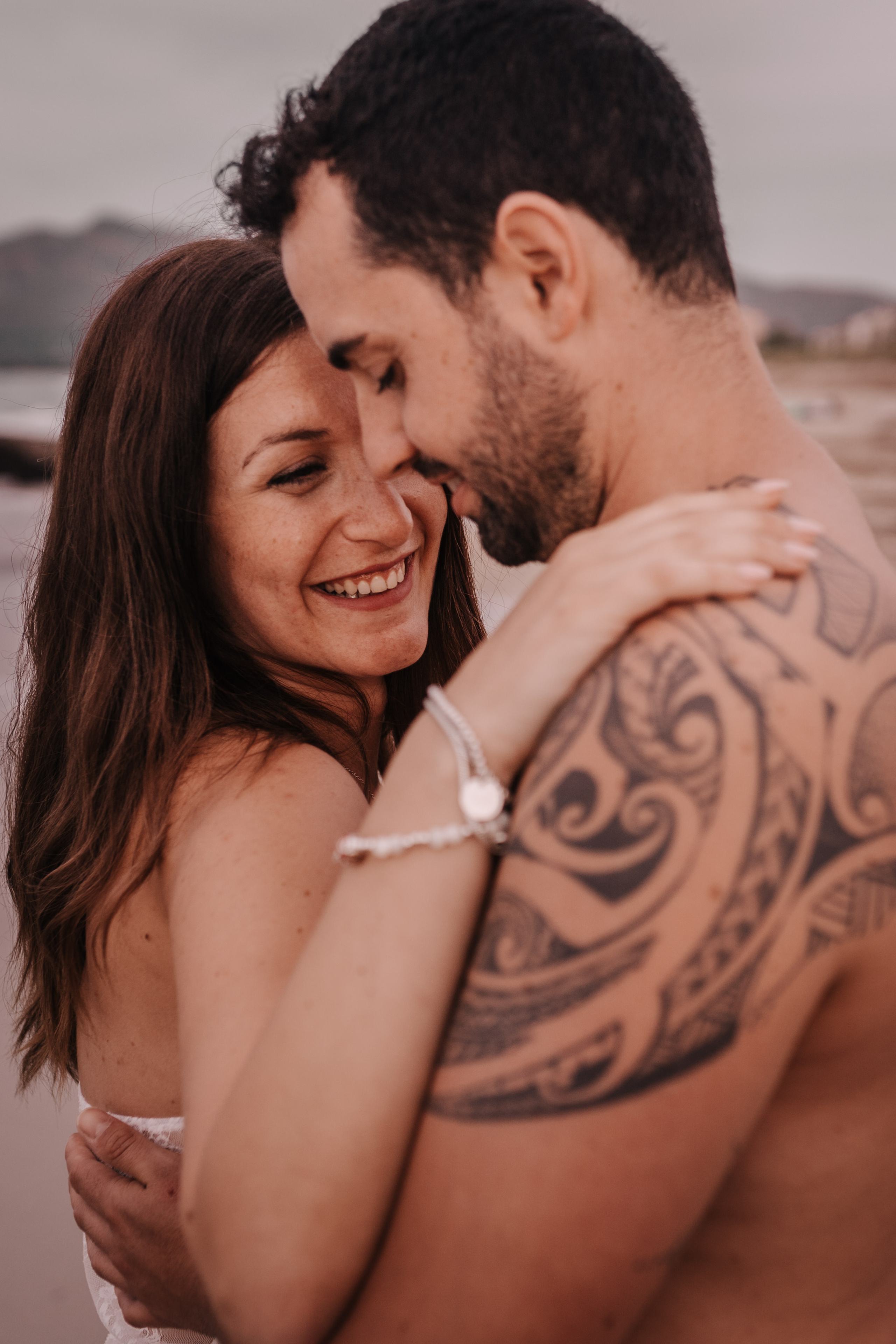 HAVING FUN ON THE BEACH. SPLASH Fotógrafo de bodas y familias en Palma de Mallorca | Mauricio Alcibar