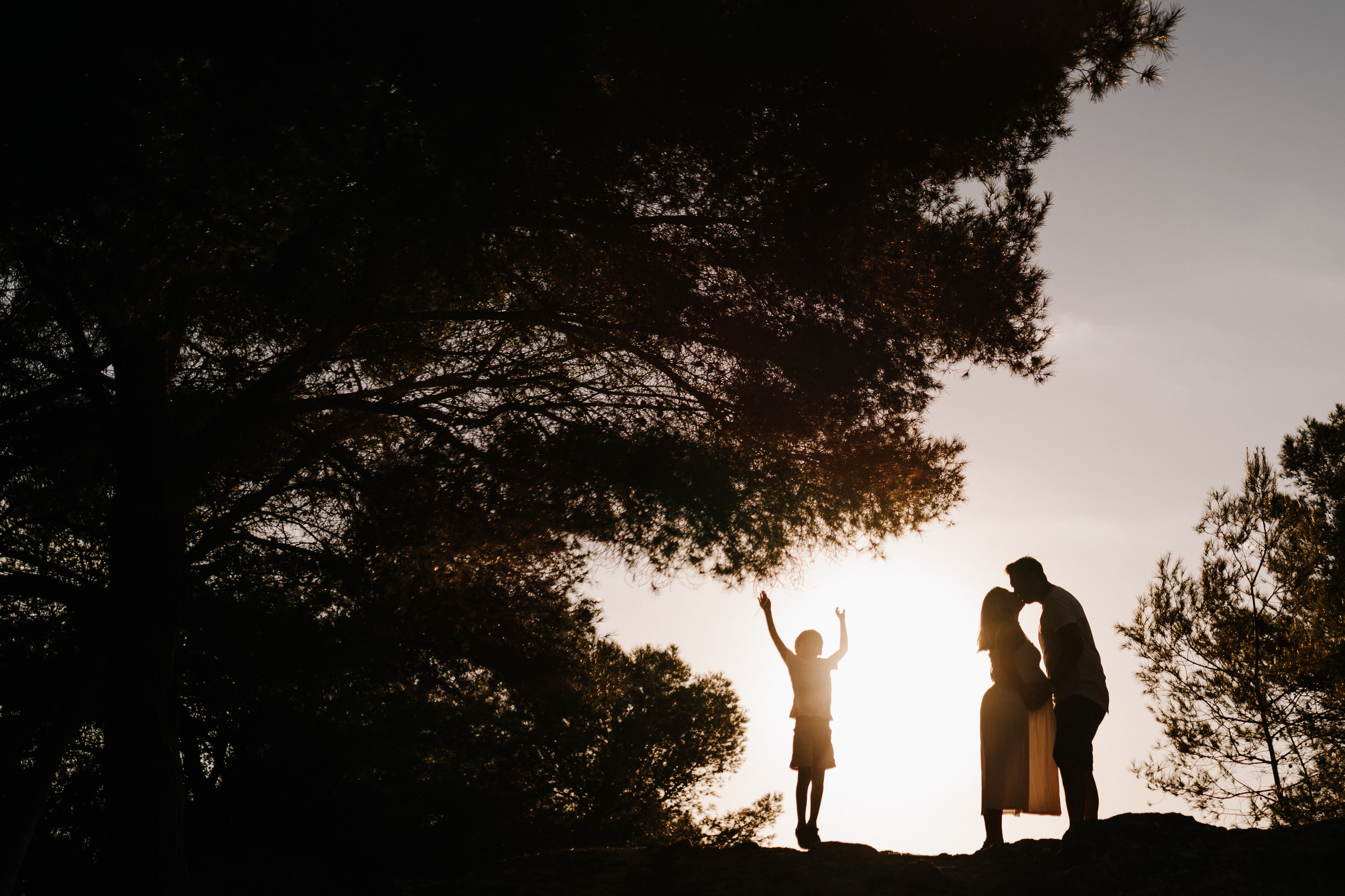 Fotografía familiar natural en Mallorca. Mauricio Alcibar – Fotógrafo de bodas y familias en Palma de Mallorca