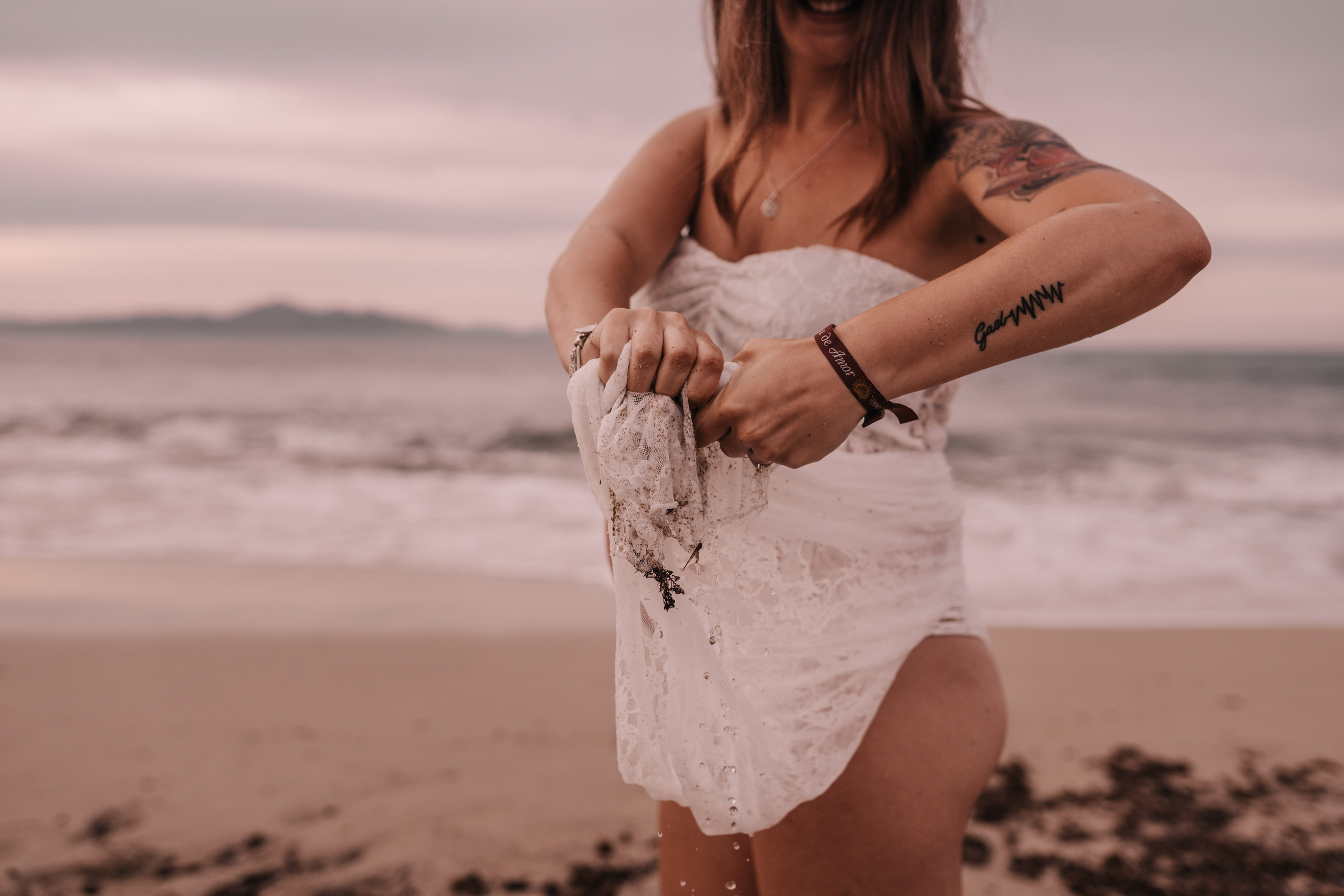 HAVING FUN ON THE BEACH. SPLASH Fotógrafo de bodas y familias en Palma de Mallorca | Mauricio Alcibar