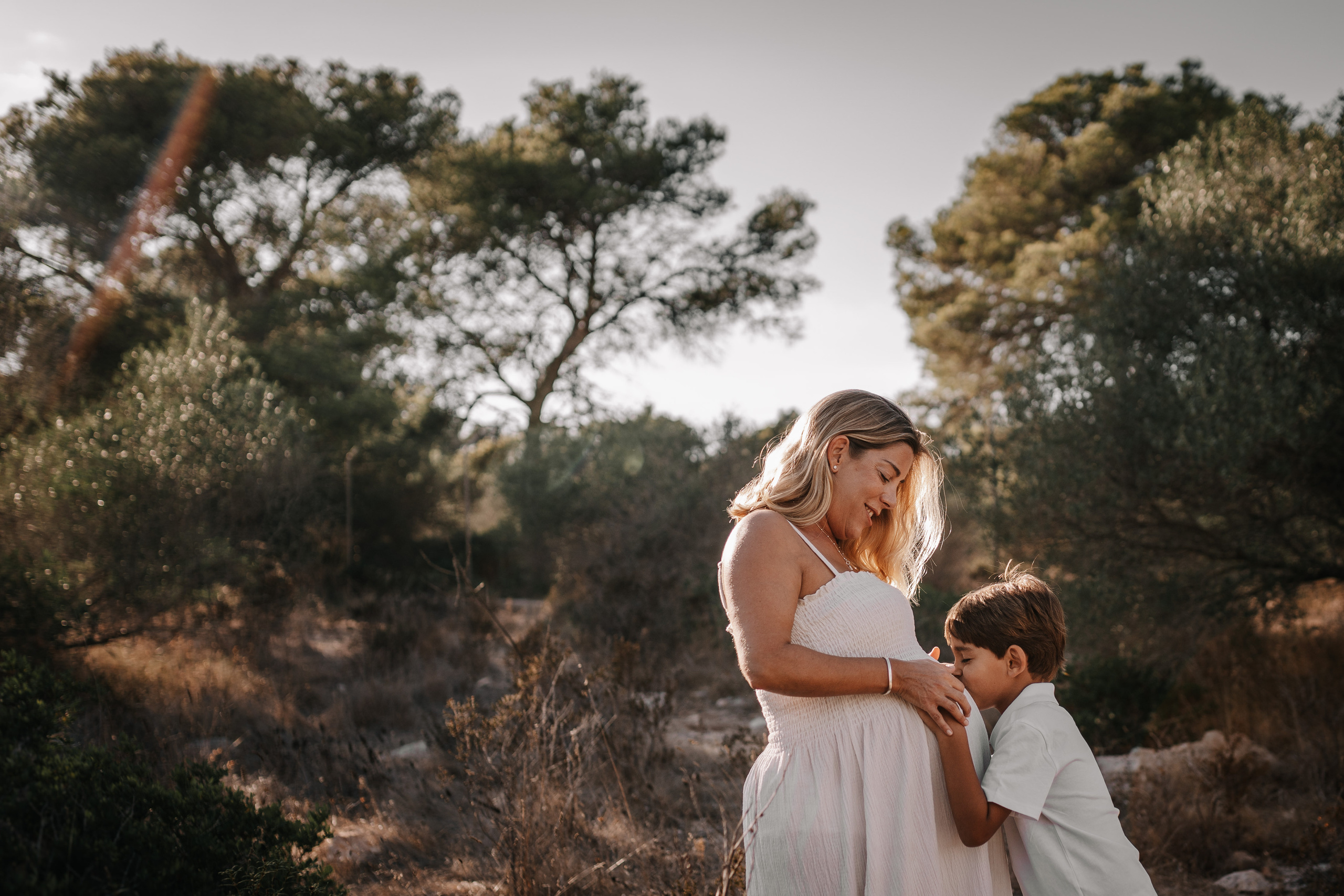 Fotografía familiar natural en Mallorca. Mauricio Alcibar – Fotógrafo de bodas y familias en Palma de Mallorca