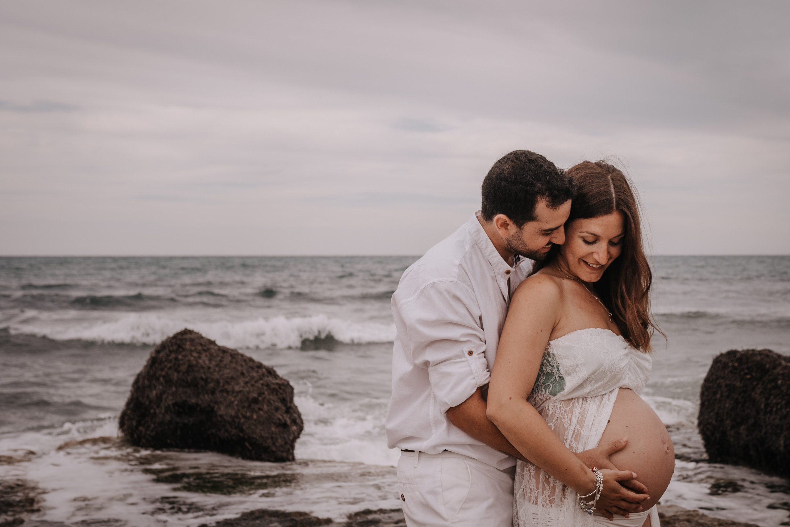 HAVING FUN ON THE BEACH. SPLASH Fotógrafo de bodas y familias en Palma de Mallorca | Mauricio Alcibar