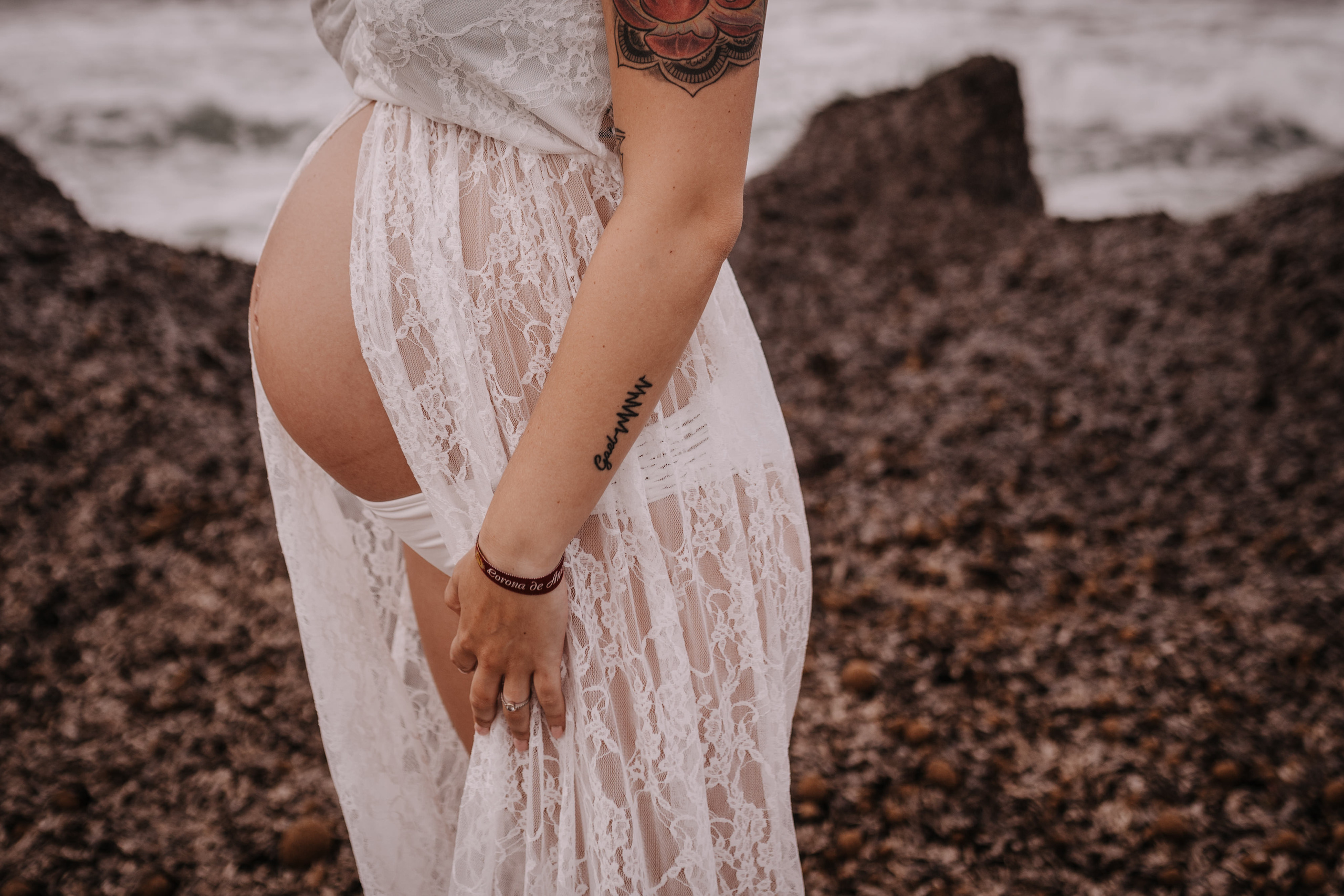 HAVING FUN ON THE BEACH. SPLASH Fotógrafo de bodas y familias en Palma de Mallorca | Mauricio Alcibar