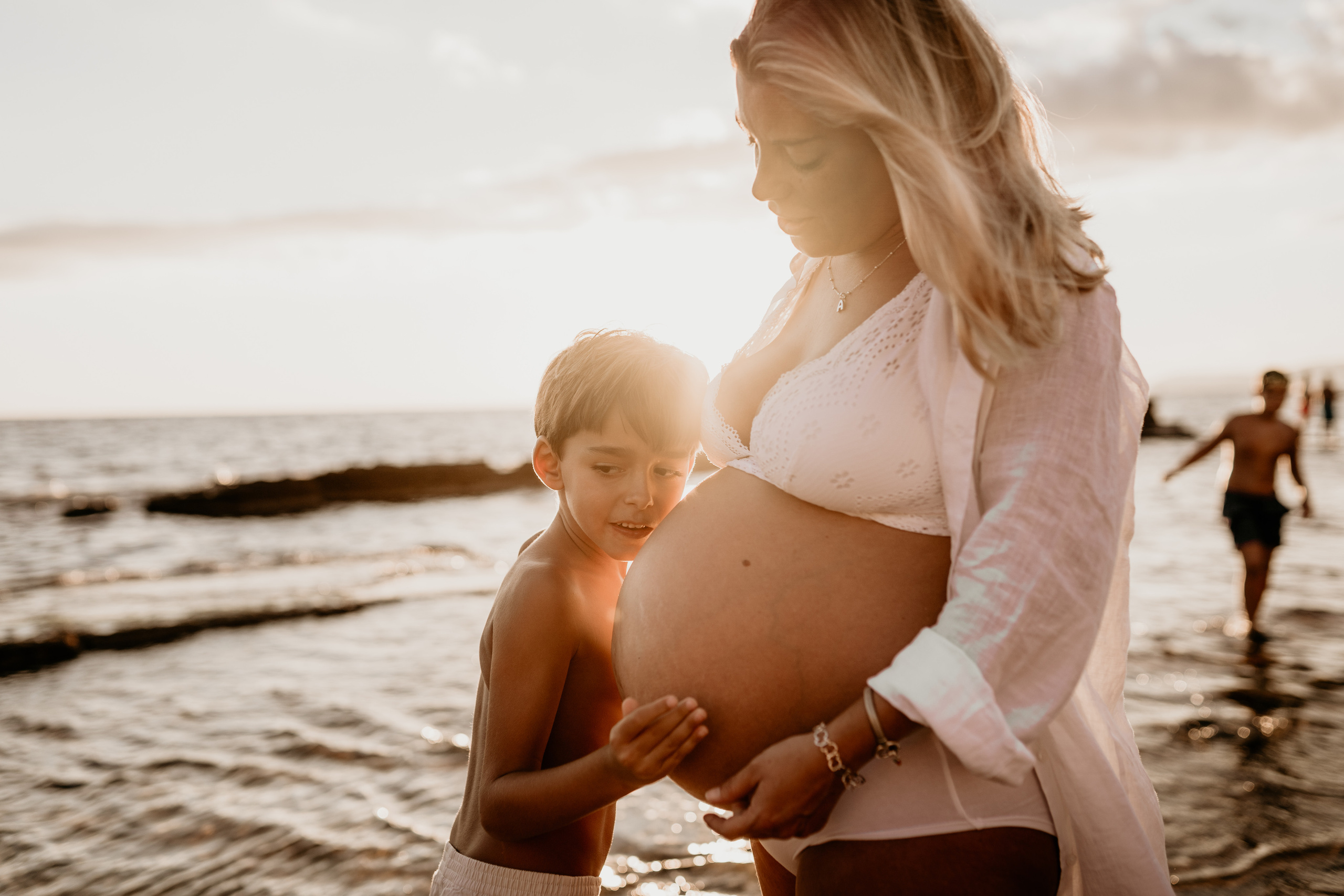 Fotografía familiar natural en Mallorca. Mauricio Alcibar – Fotógrafo de bodas y familias en Palma de Mallorca