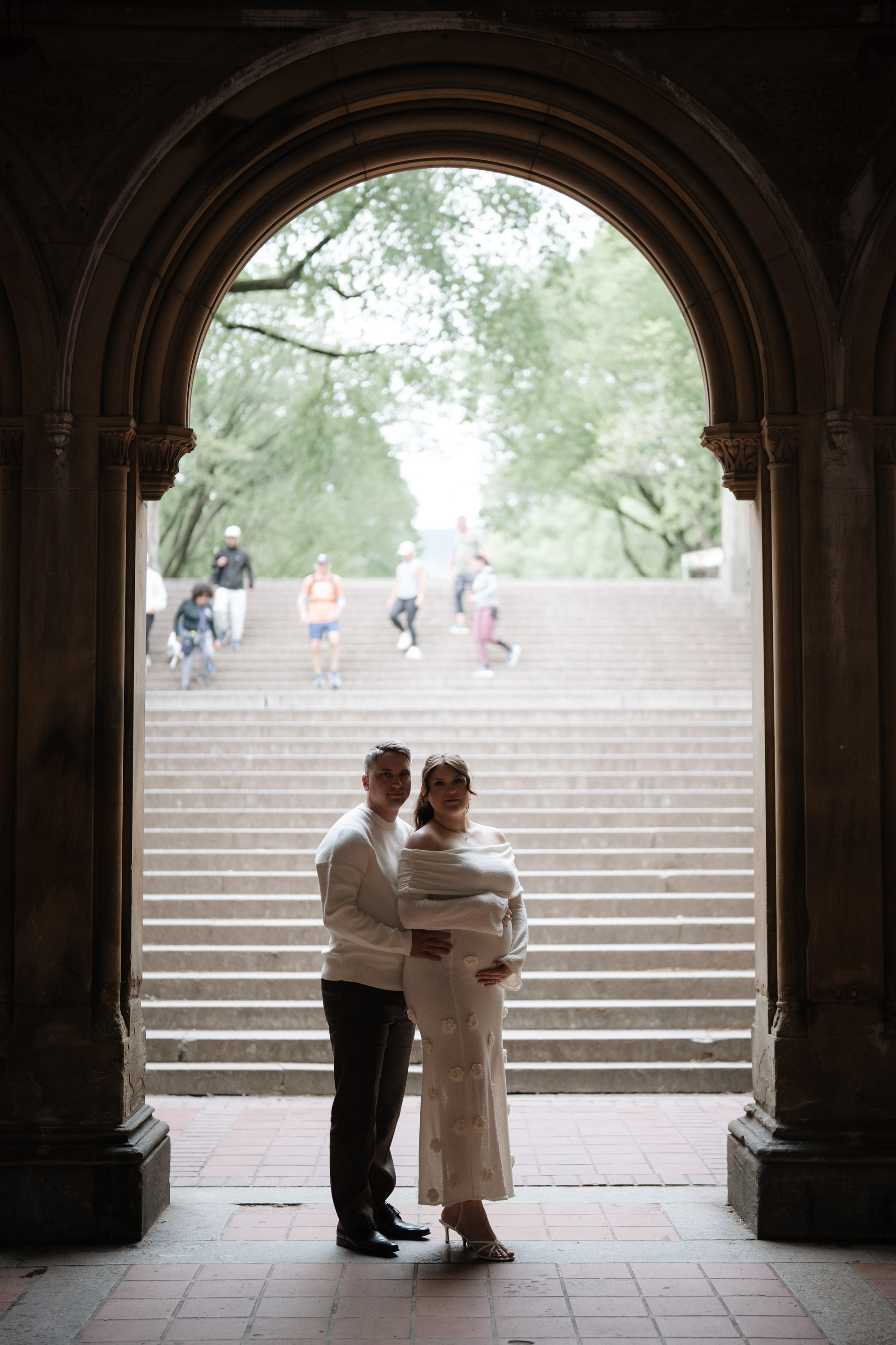 Maternity photo shoot in Central Park. Portrait and wedding photographer in New York