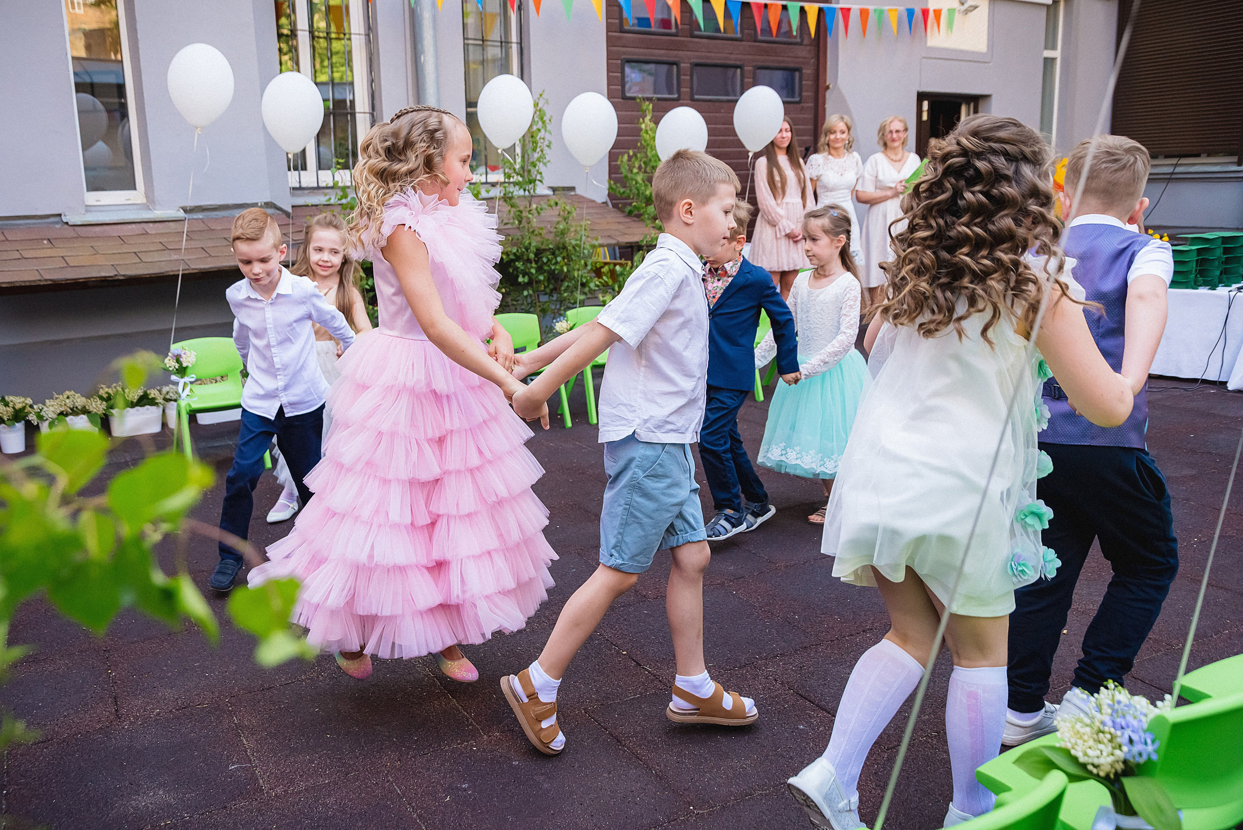 Zīles Skolas Izlaidums. Fotogrāfs Rīgā. Gīmenes, individuālās un dažādu produktu fotosesijas