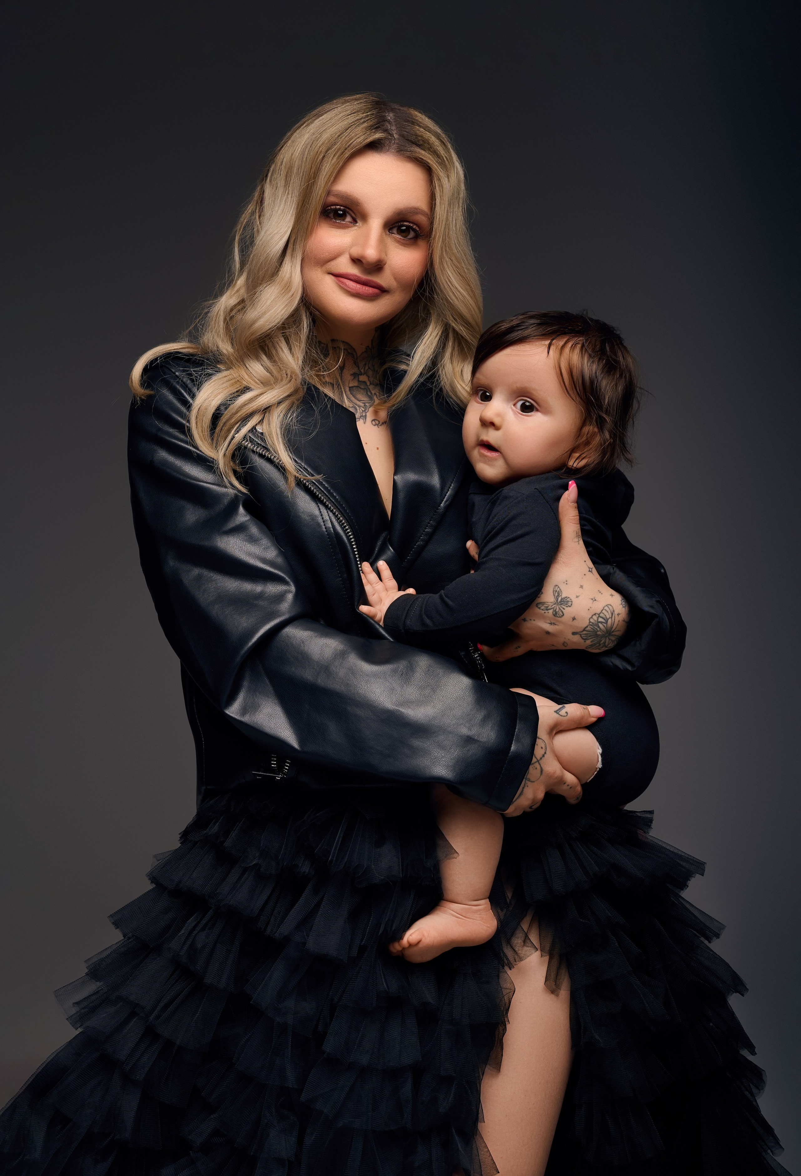 Vivien & Luna. Krása tehotenstva v objektíve — Maria Milosovic, tehotenská fotografka