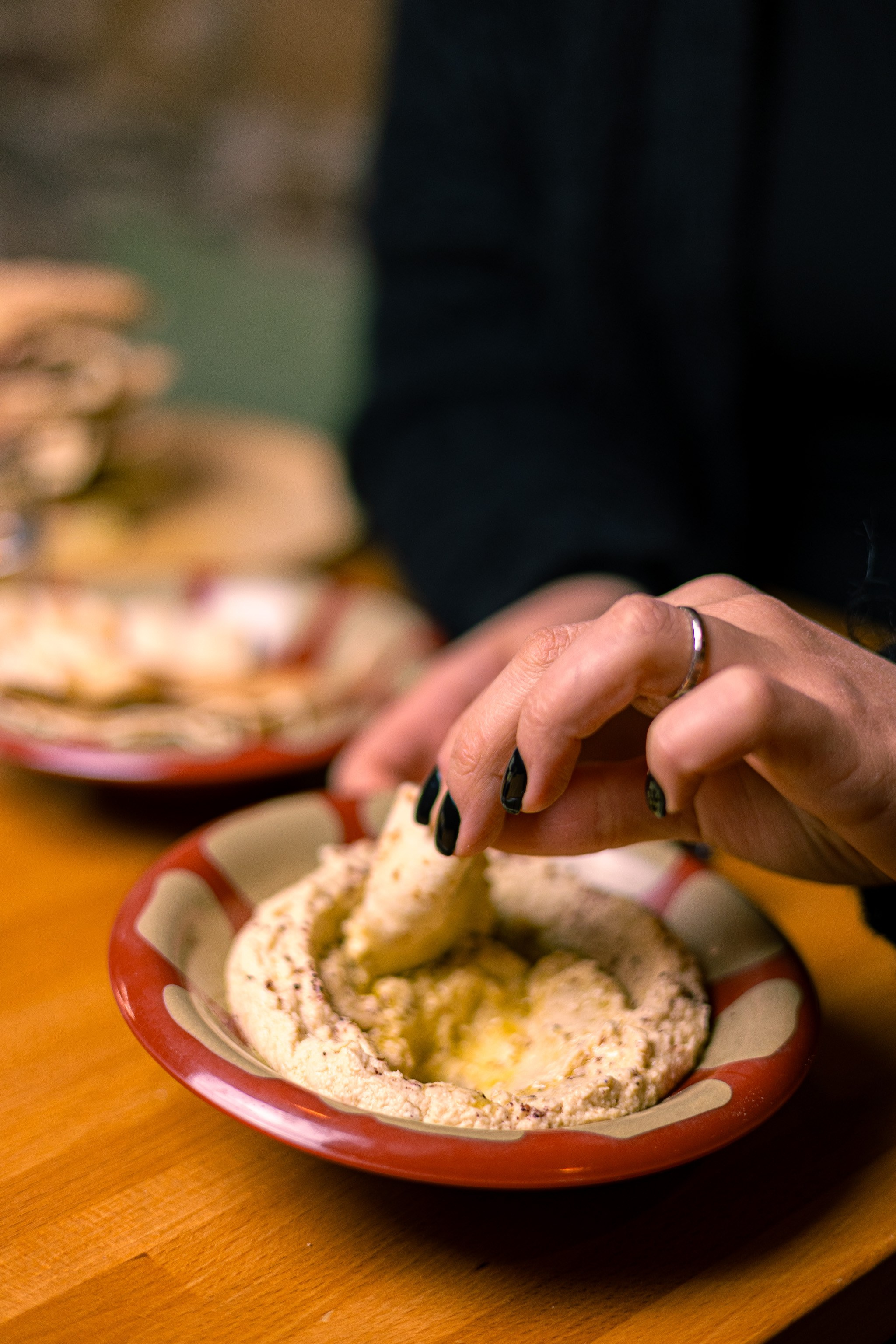 Photos culinaires et d'ambiance pour restaurants en Loire-Atlantique. Des visuels appétissants pour vos menus, réseaux sociaux et site web. Ani Torosyan