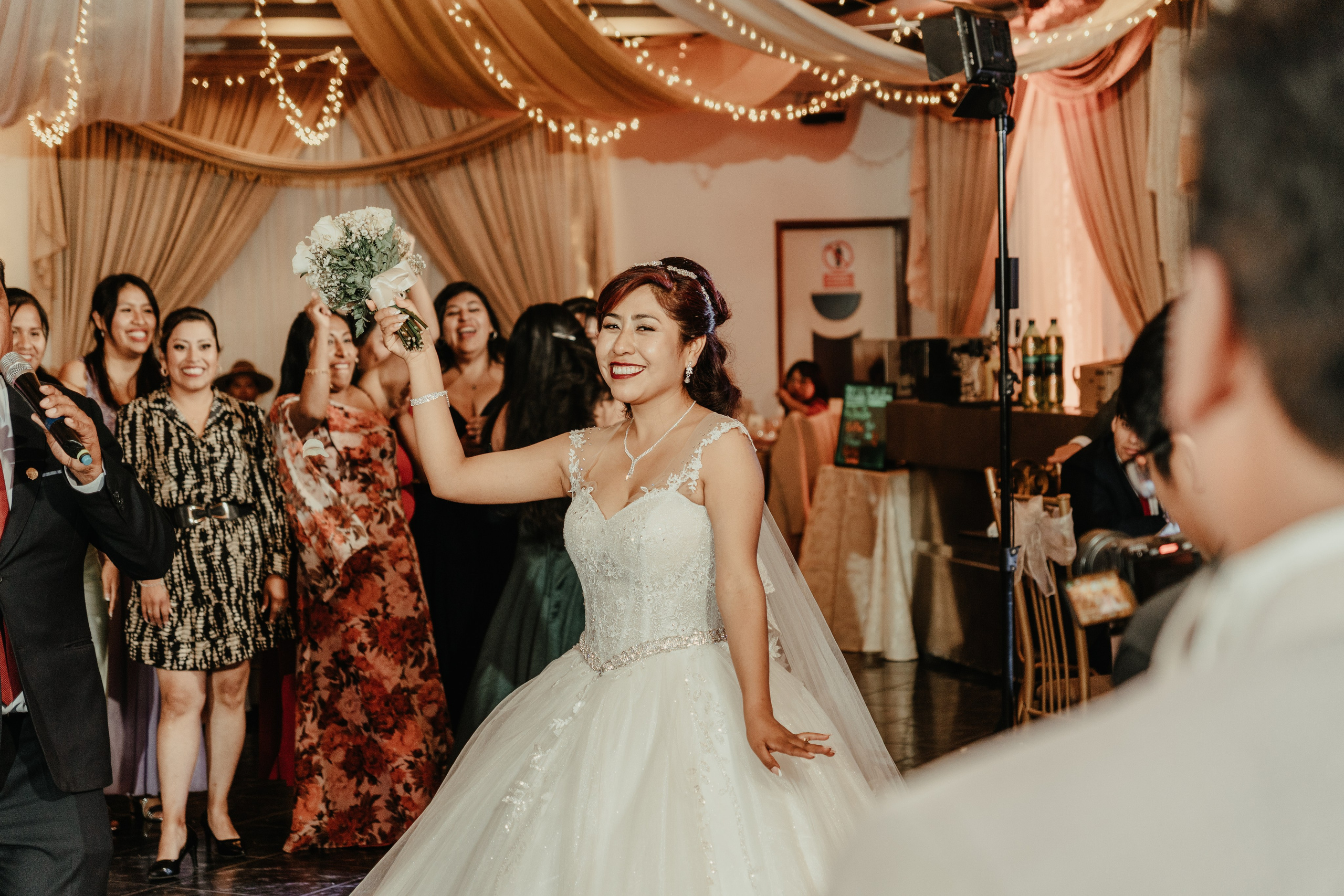 VANESSA + FRANKLIN BODA RELIGIOSA. Studio KVTA | Fotografía y Video de Bodas en Arequipa